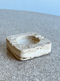 Cendrier italien en travertin de Fratelli Manelli