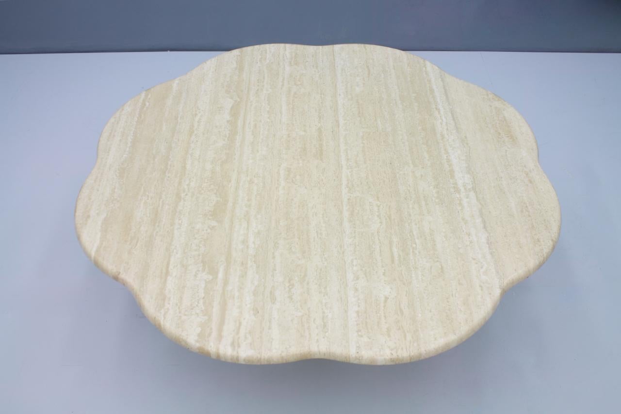 Italian Travertine Coffee Table, 1970s For Sale 1