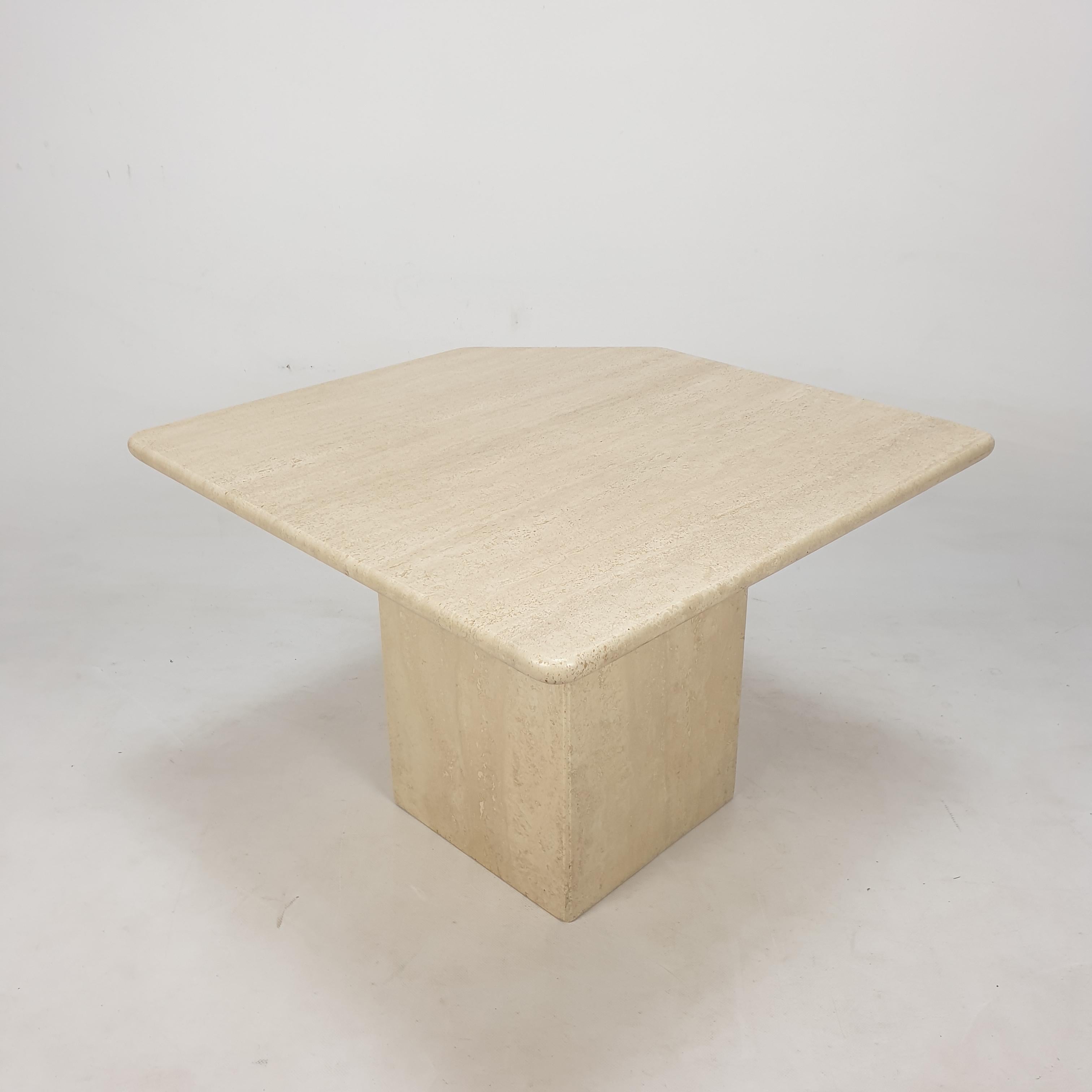 Italian Travertine Coffee Table, 1980s For Sale 4