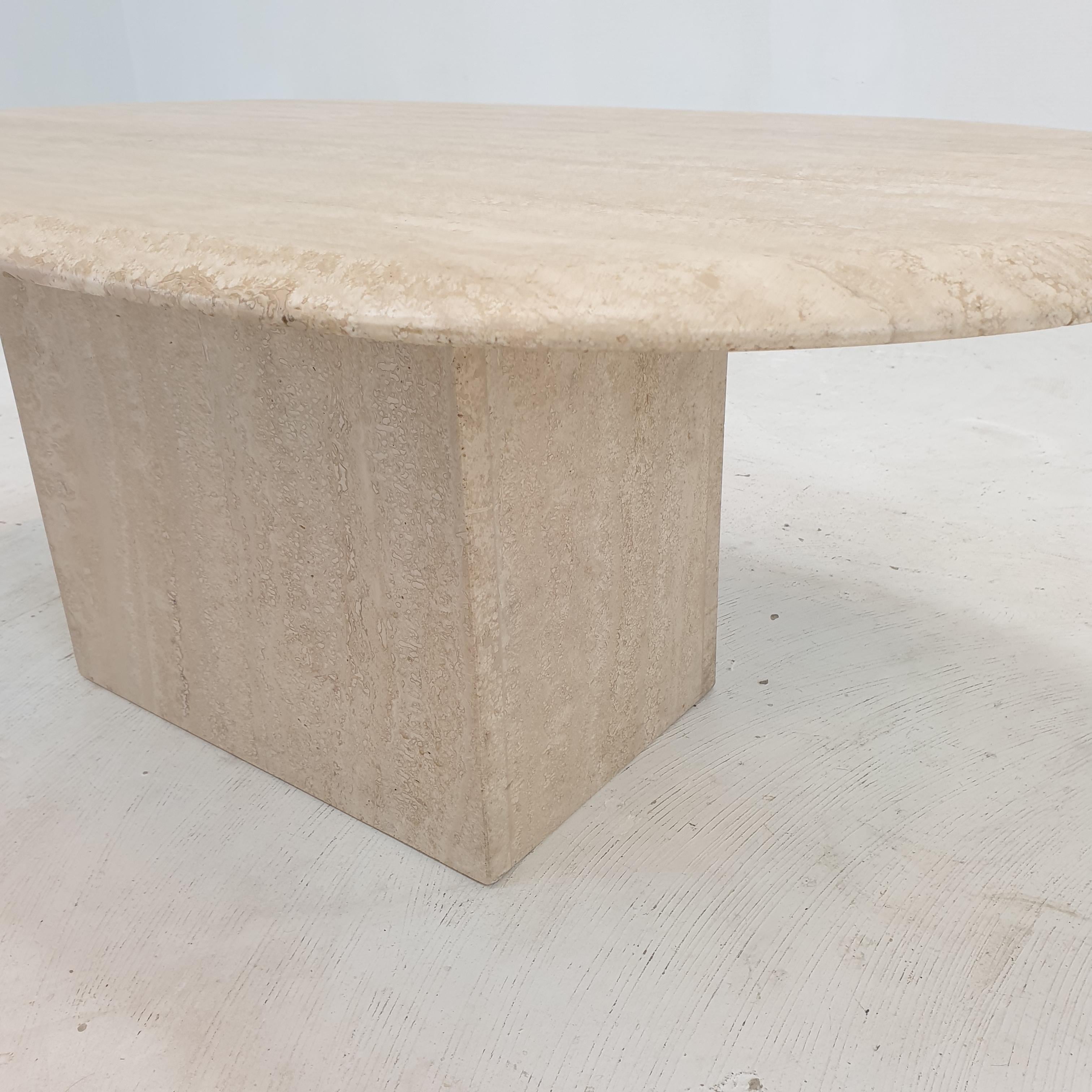 Italian Travertine Coffee Table, 1980's For Sale 10