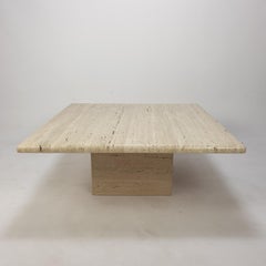 Table basse italienne en travertin, années 1980