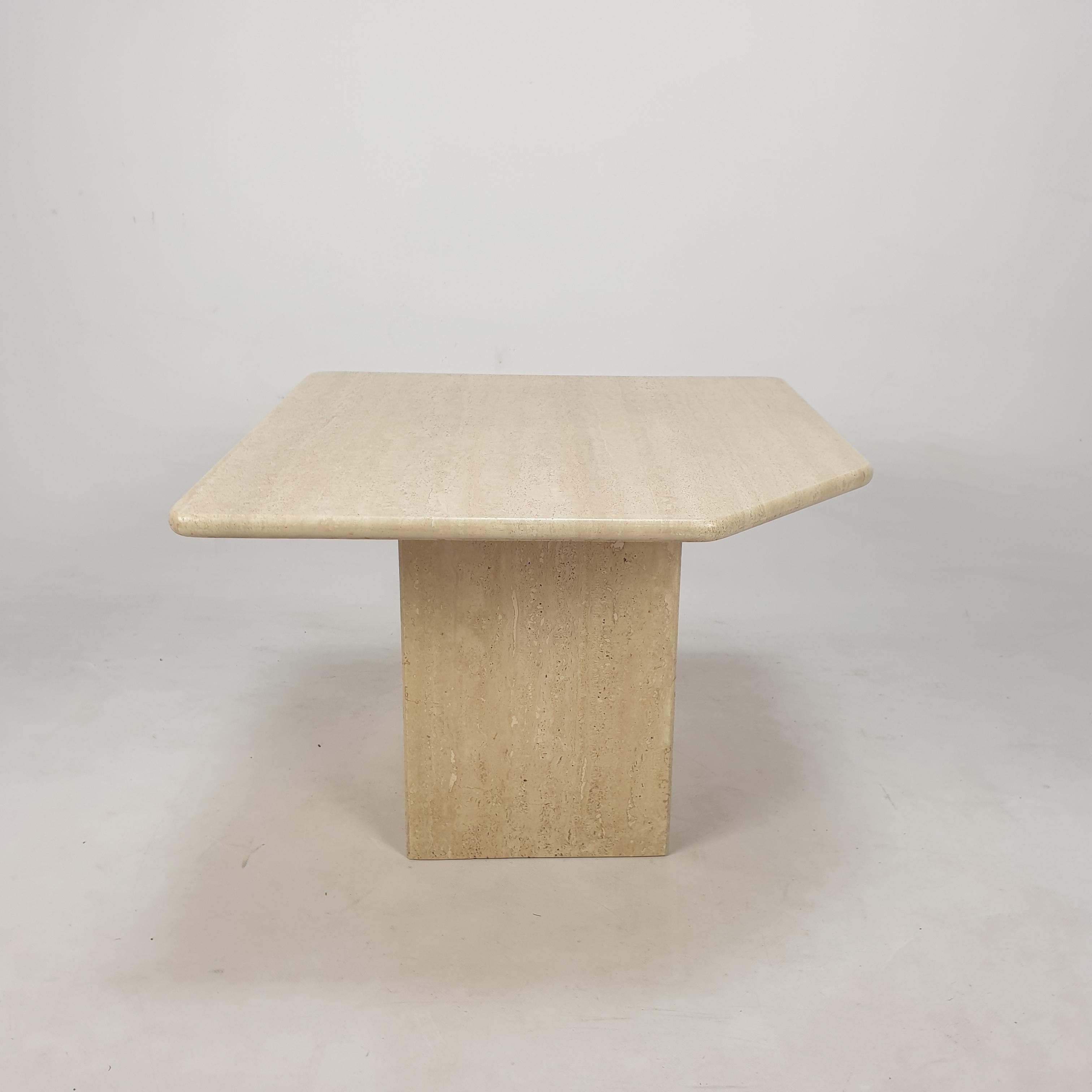 Mid-Century Modern Table basse italienne en travertin, années 1980 en vente