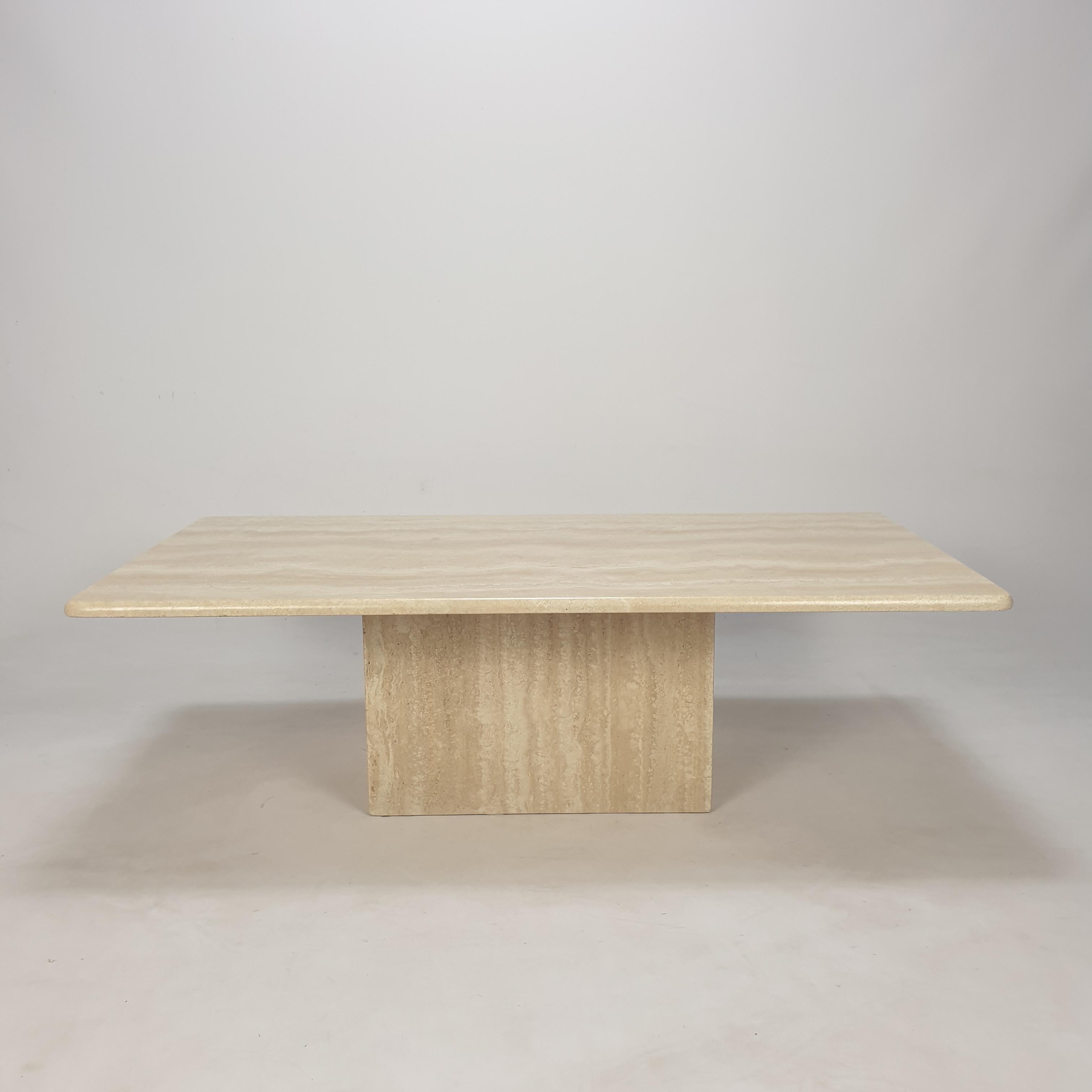 Hand-Crafted Italian Travertine Coffee Table, 1980s