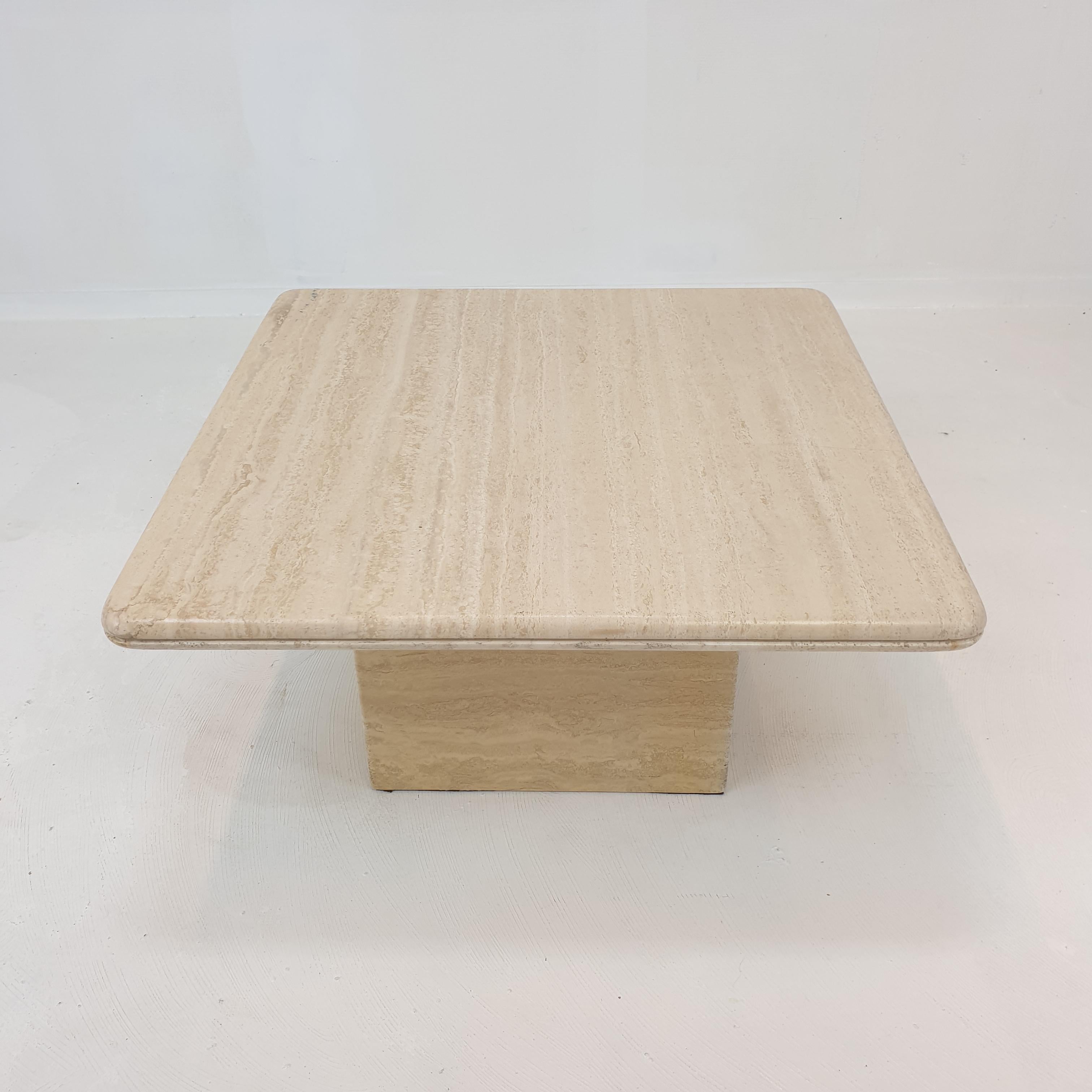Italian Travertine Coffee Table, 1980s In Good Condition For Sale In Oud Beijerland, NL