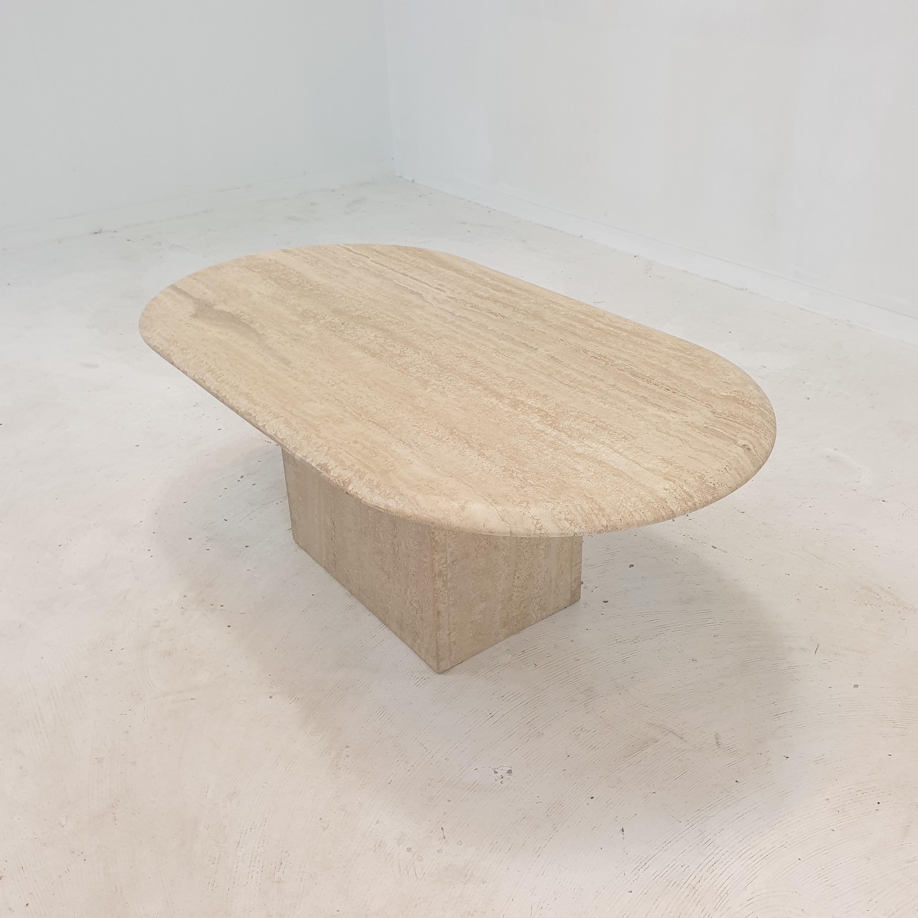 Italian Travertine Coffee Table, 1980's For Sale 3