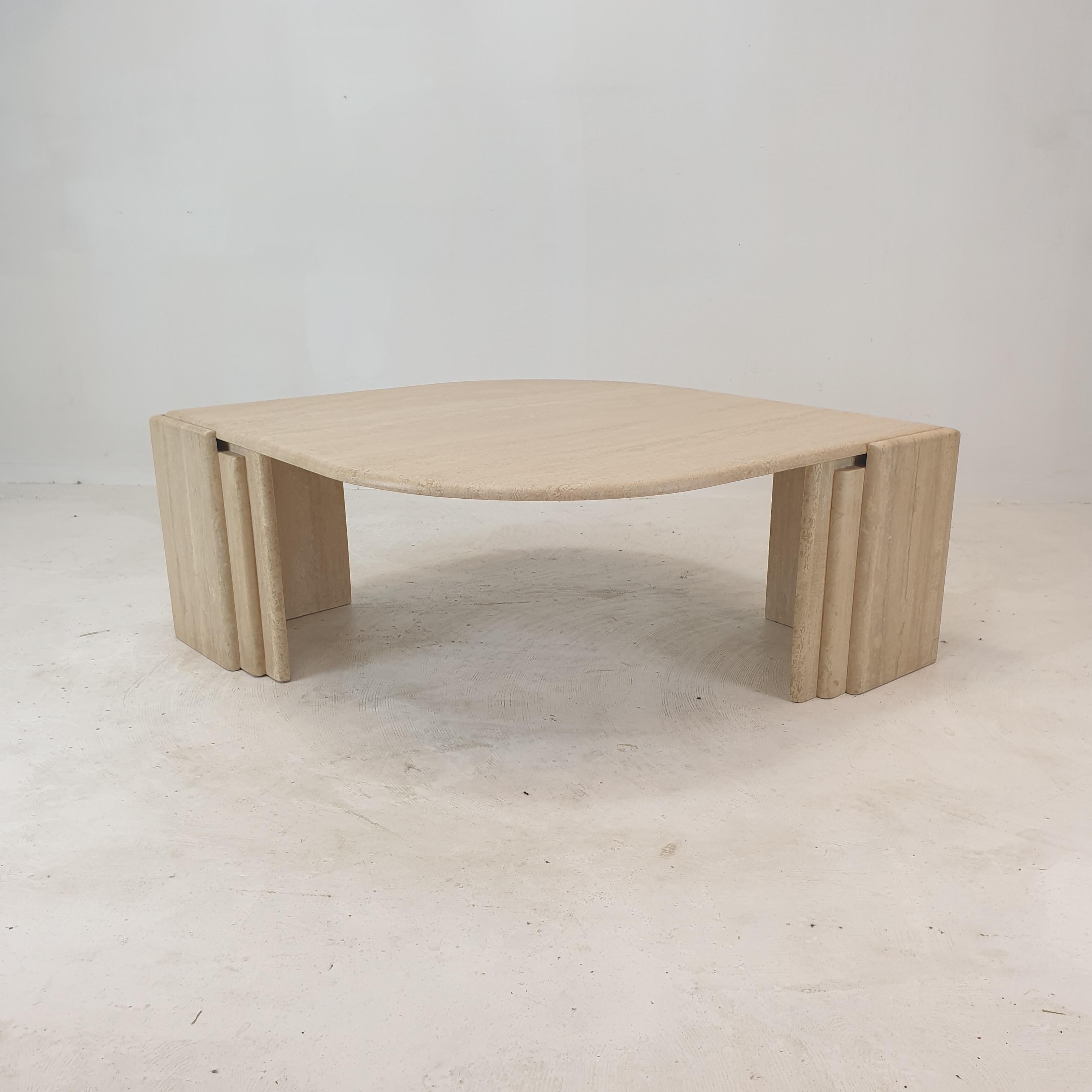 Italian Travertine Coffee Table, 1980's For Sale 3