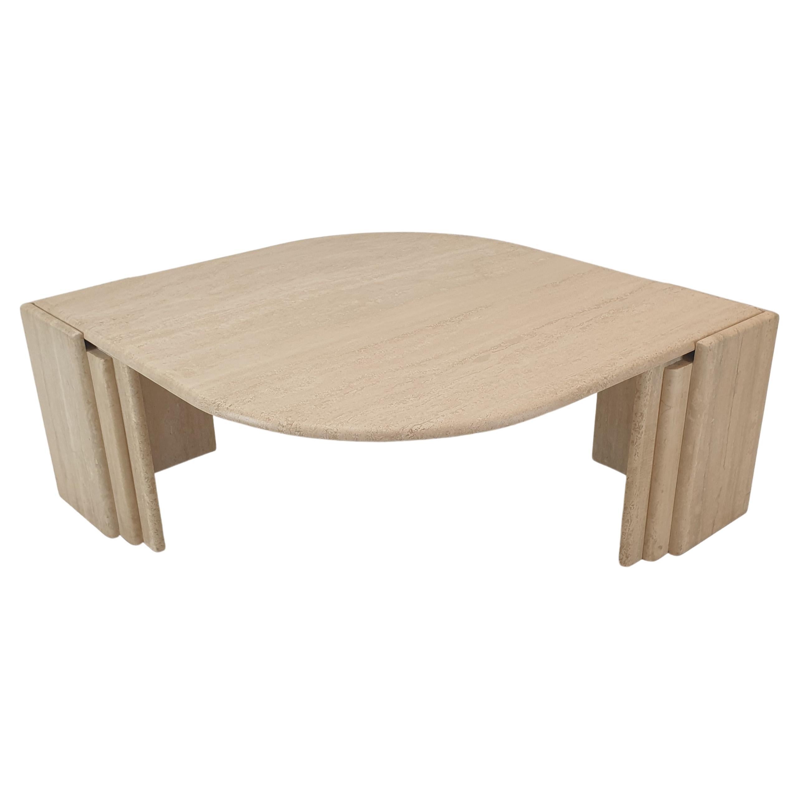 Italienischer Couchtisch aus Travertin, 1980er-Jahre