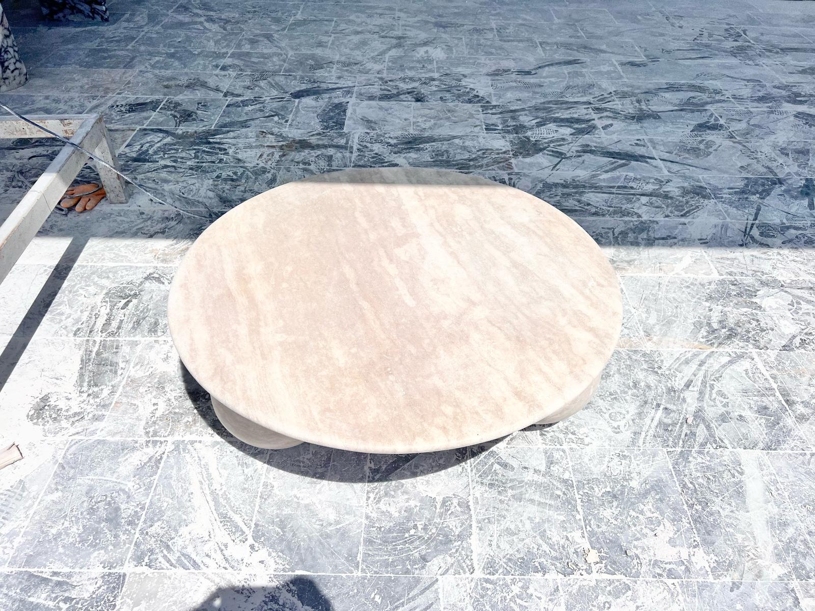 TRAVERTINE MARBLE COFFEE TABLE

Type of Marble: Travertine
Dimensions: 40
