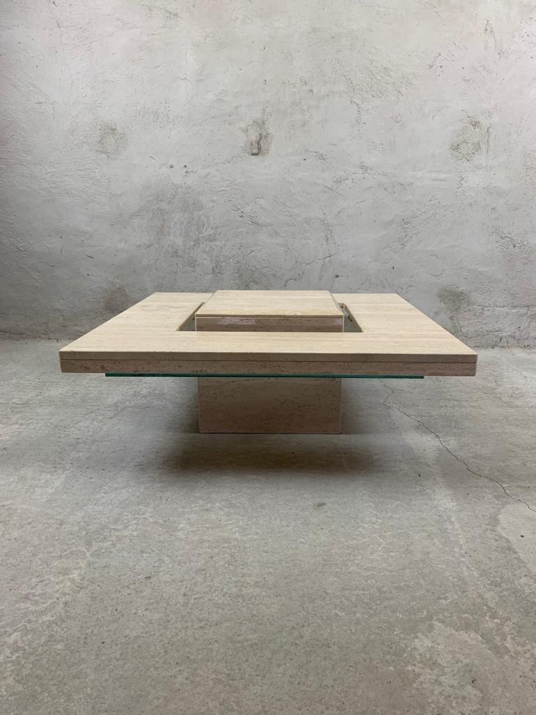 Minimaliste Table basse italienne en travertin avec plateau flottant, années 1970 en vente