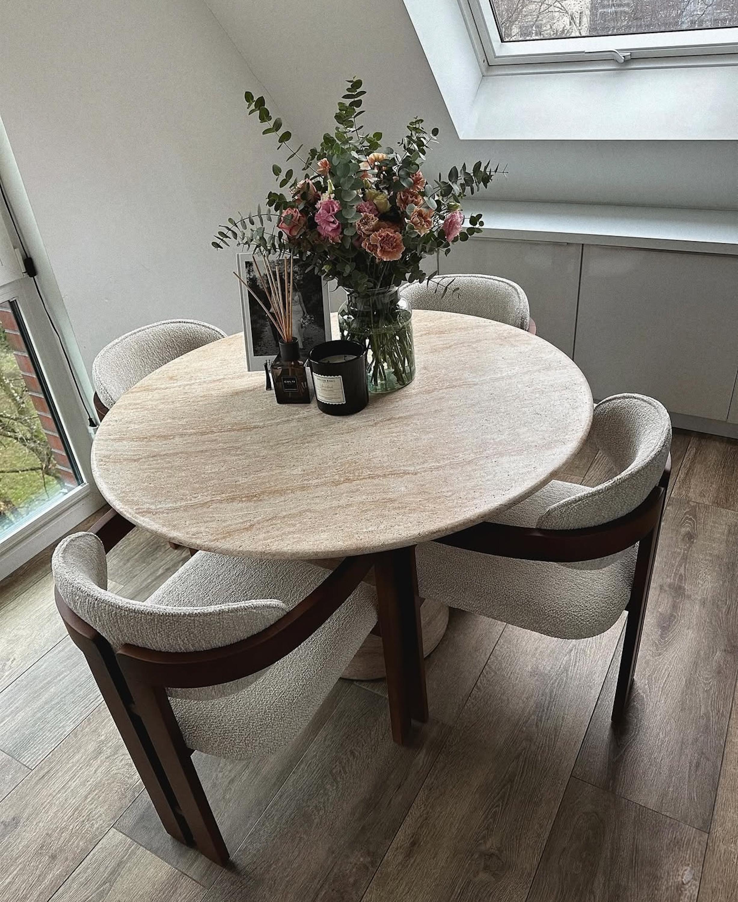 TRAVERTINE DINNER TABLE / MARBLE DINING TABLE

Type of Marble: Travertine
Dimensions: 40 Inches (100 cm)
Leg Model: Travertine
Customizable: Available!
Production Time: 3-4 Weeks
Shipping Cost: Free!
Package Method: Wooden Pallet

We customize all
