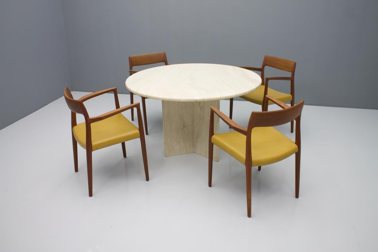 Italian Travertine Dining Table, 1970s For Sale 5