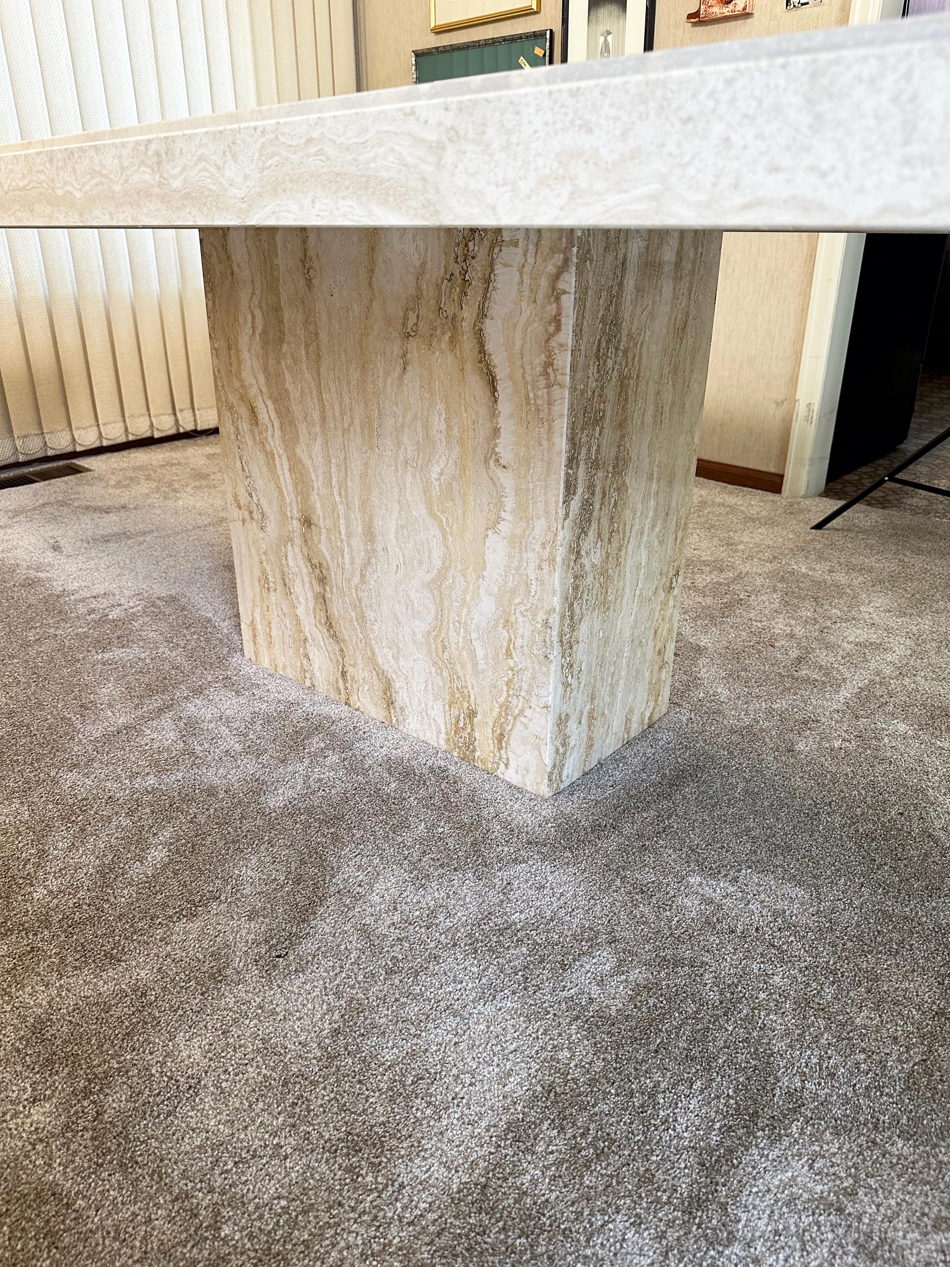 Italienischer Esstisch aus Travertin von Stone International im Angebot 5