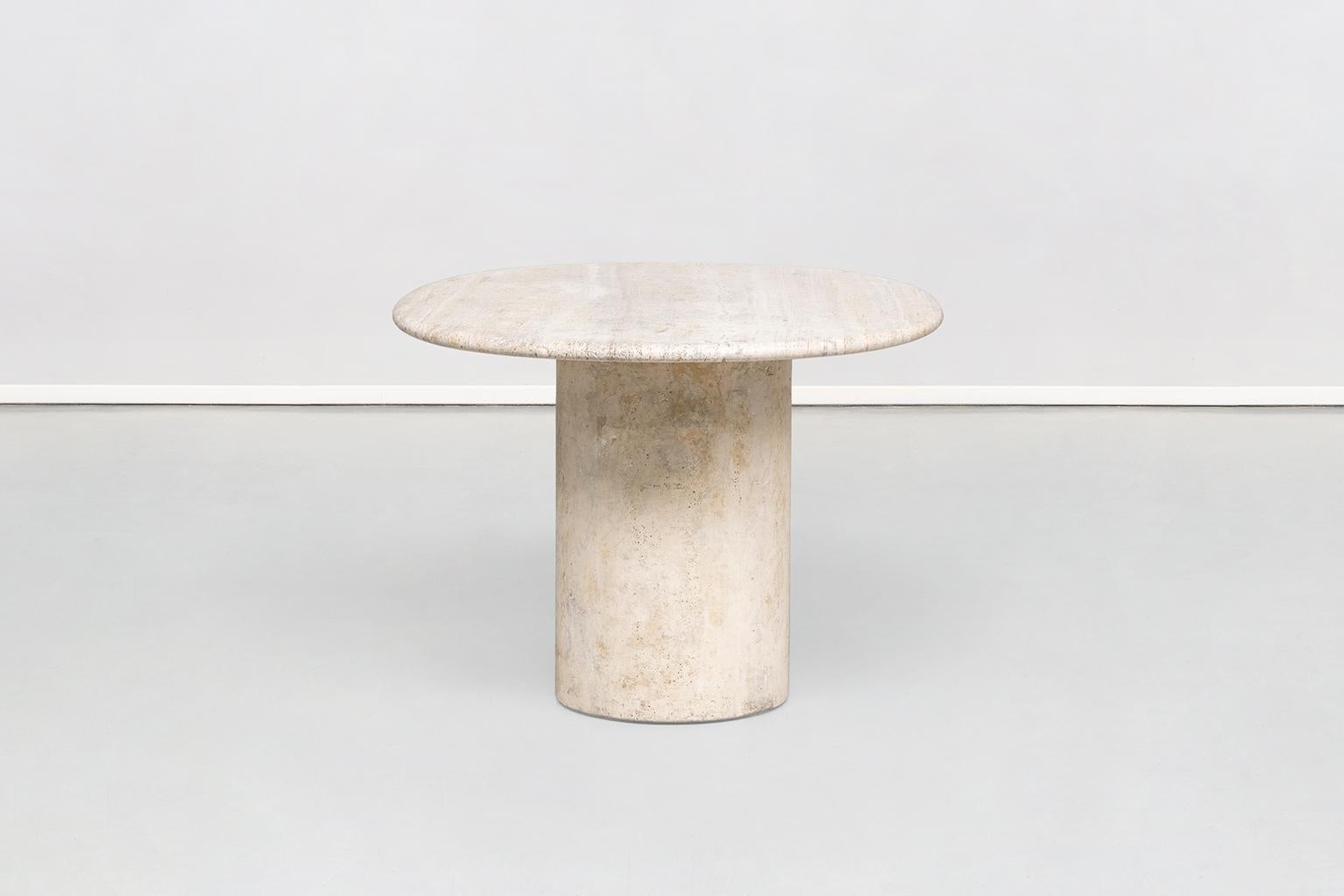 Italian mid-century modern Travertine Dining Table Dolmen by Cappellini, 1970s  In Good Condition In MIlano, IT