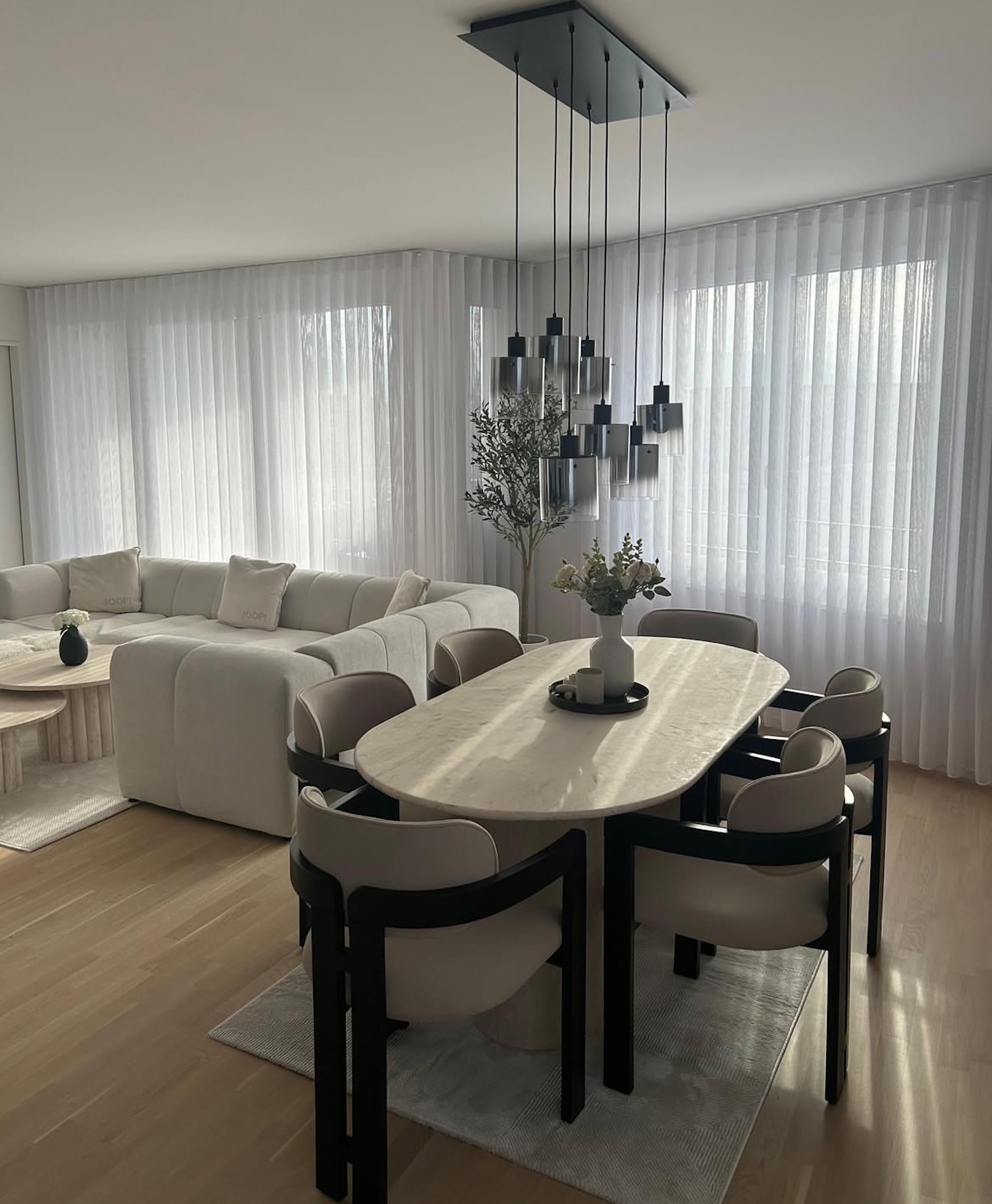 XXIe siècle et contemporain Table de salle à manger italienne travertin - Table en marbre en vente
