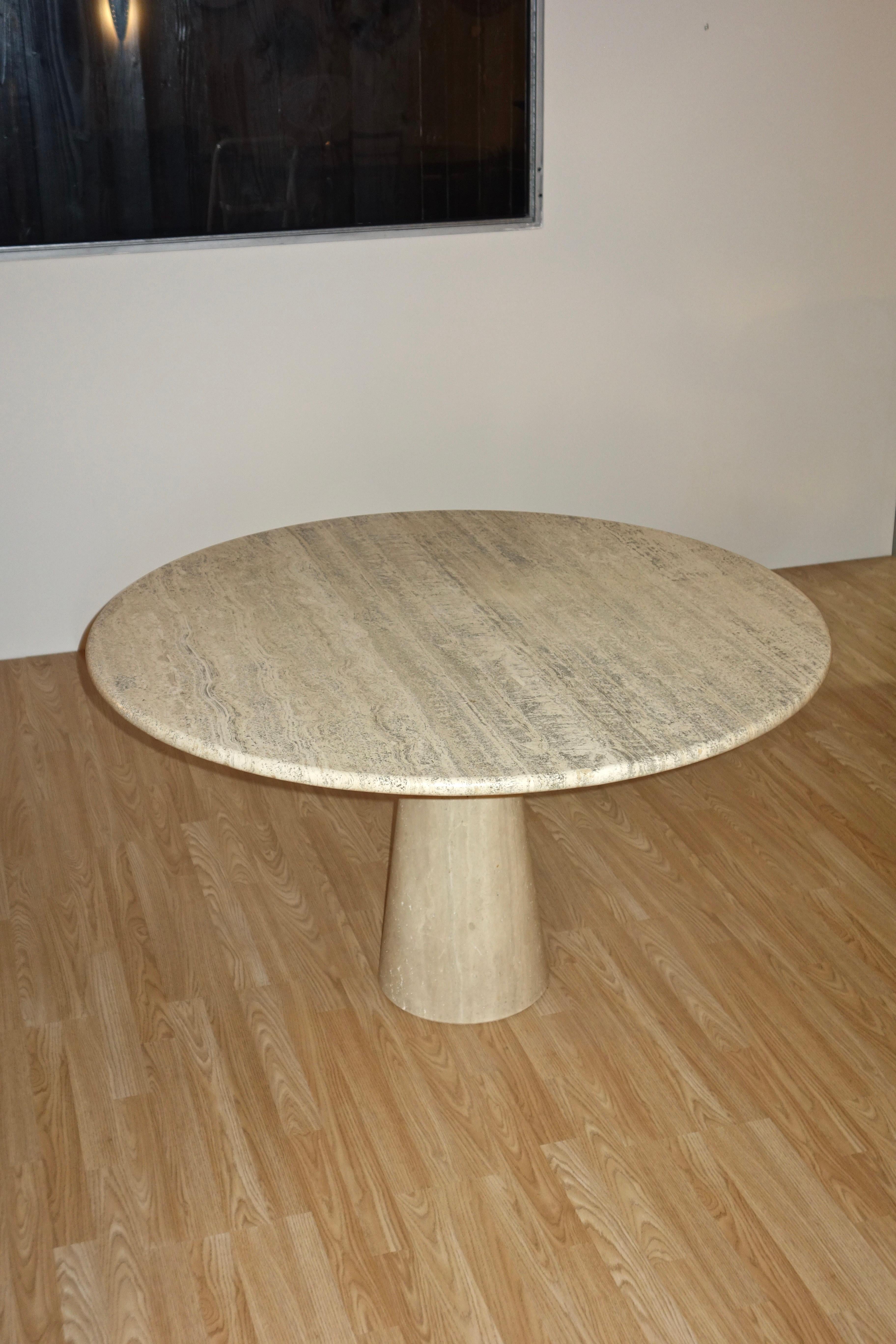 Table de salle à manger italienne en travertin style Mangiarotti 1970 Bon état - En vente à VILLEURBANNE, FR
