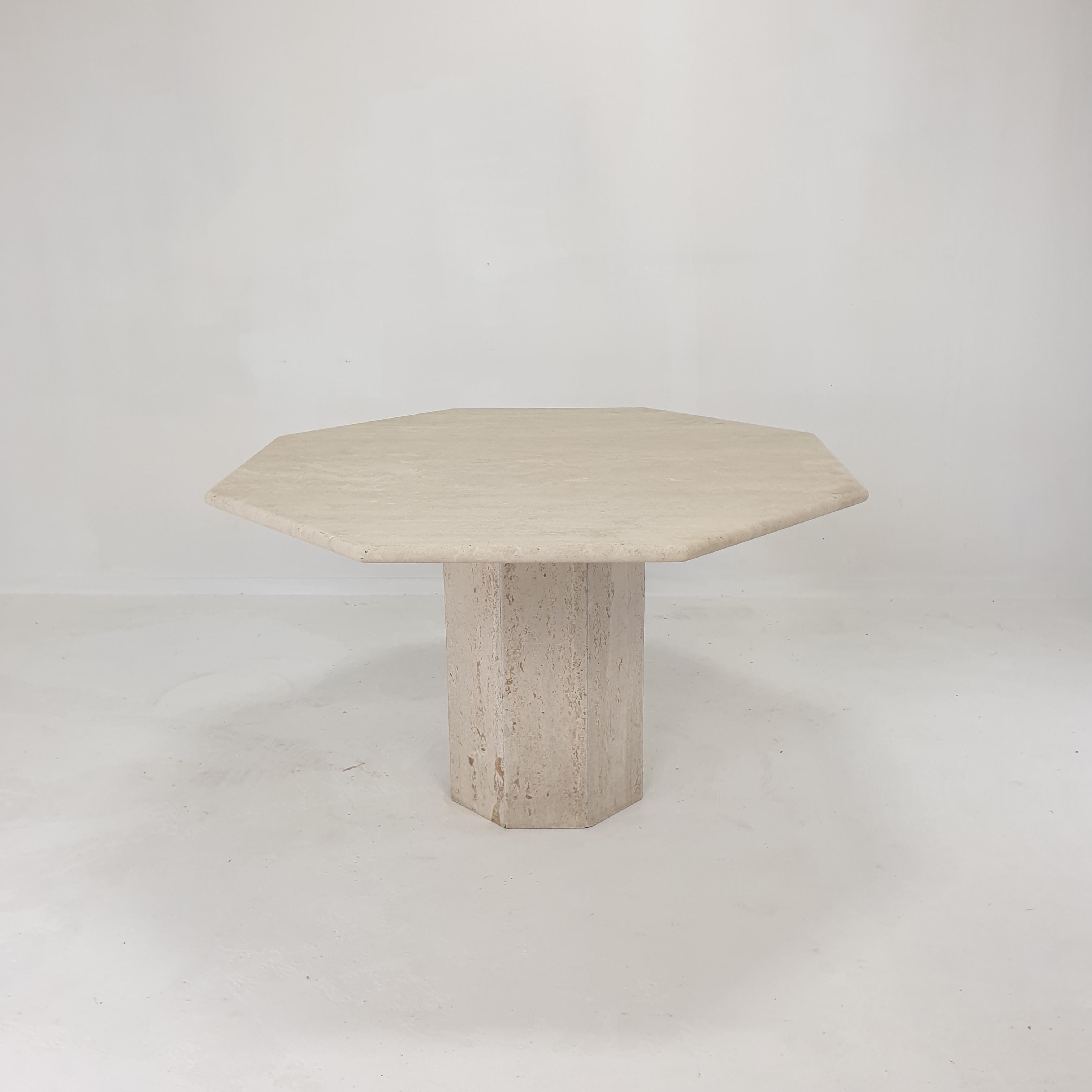 Italian Travertine Garden or Dining Table, 1970s For Sale 2