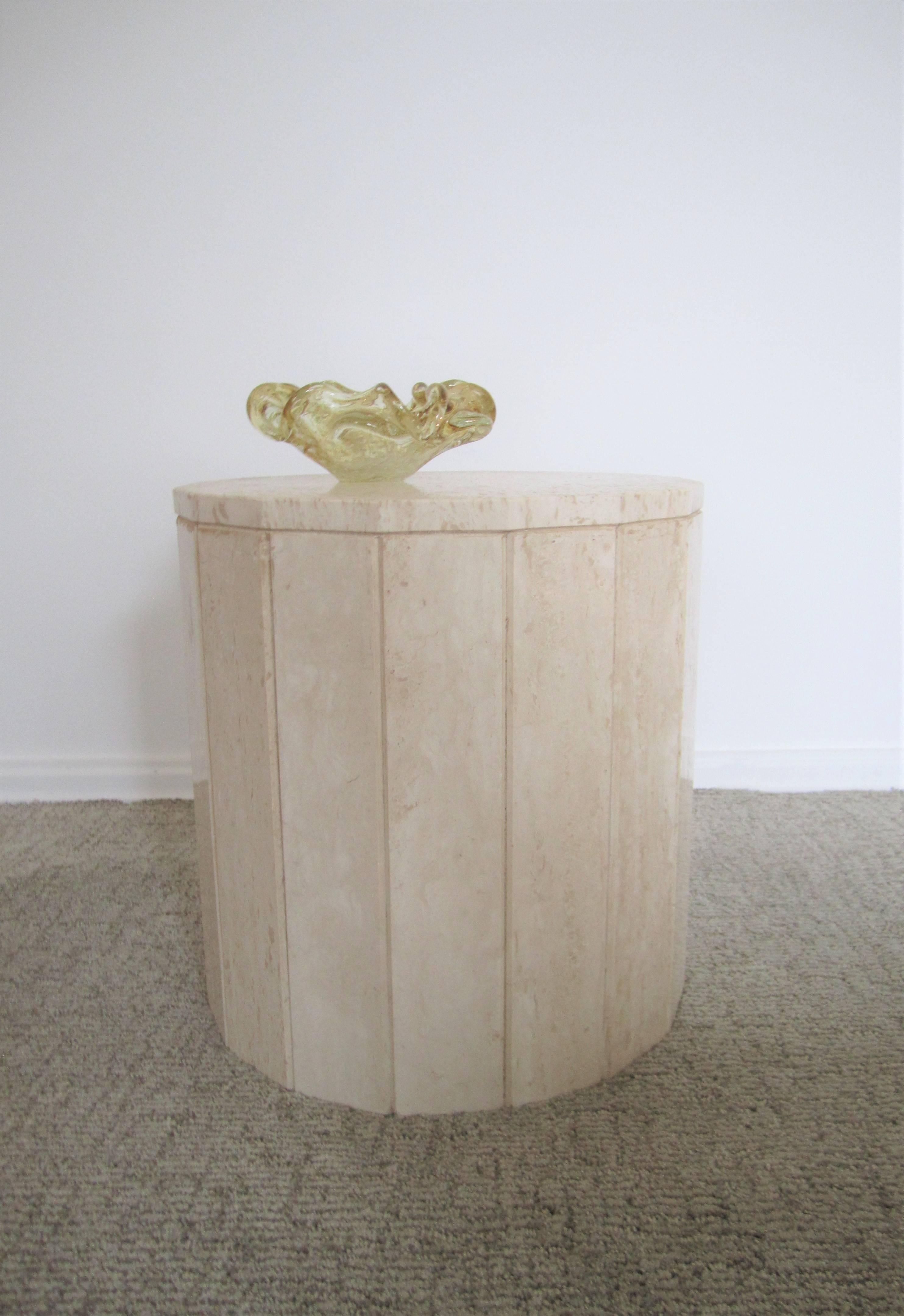 Italian Travertine Marble Modern Round Pedestal Side Table In Good Condition In New York, NY