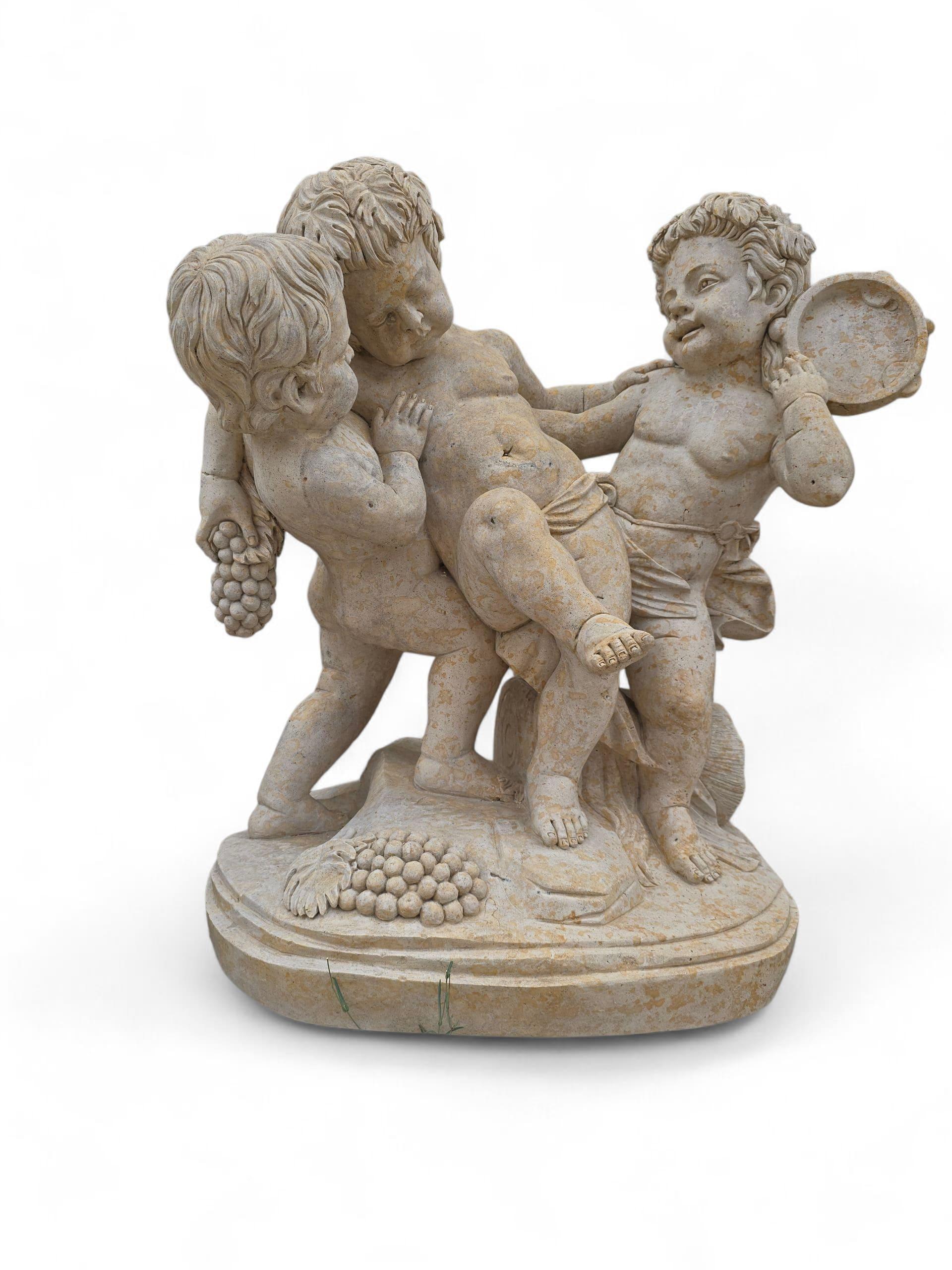 Italian Travertine Marble Sculpture of Three Dancing Cherubs In Good Condition For Sale In Madrid, ES