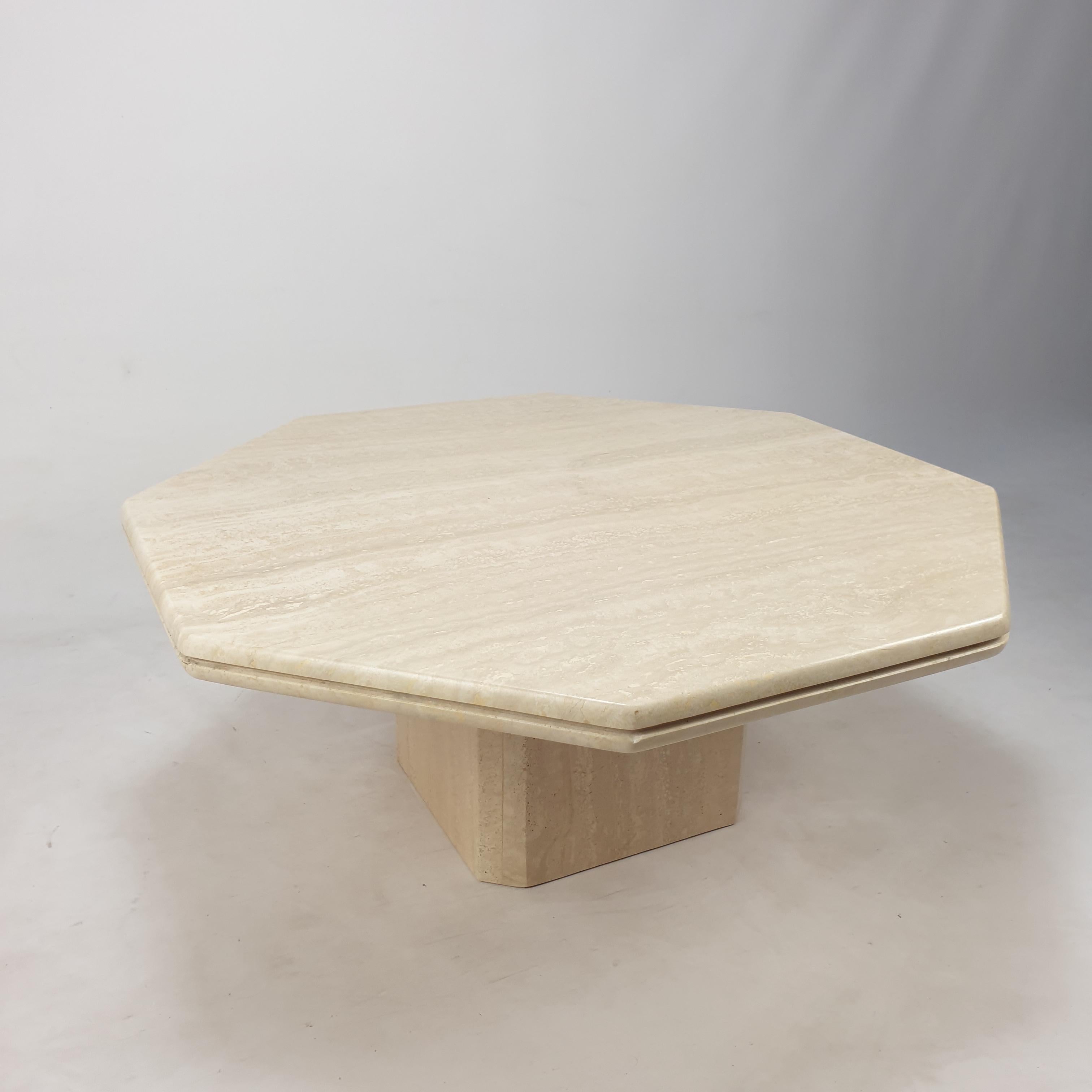 Italian Travertine Octagon Coffee Table, 1980s For Sale 5