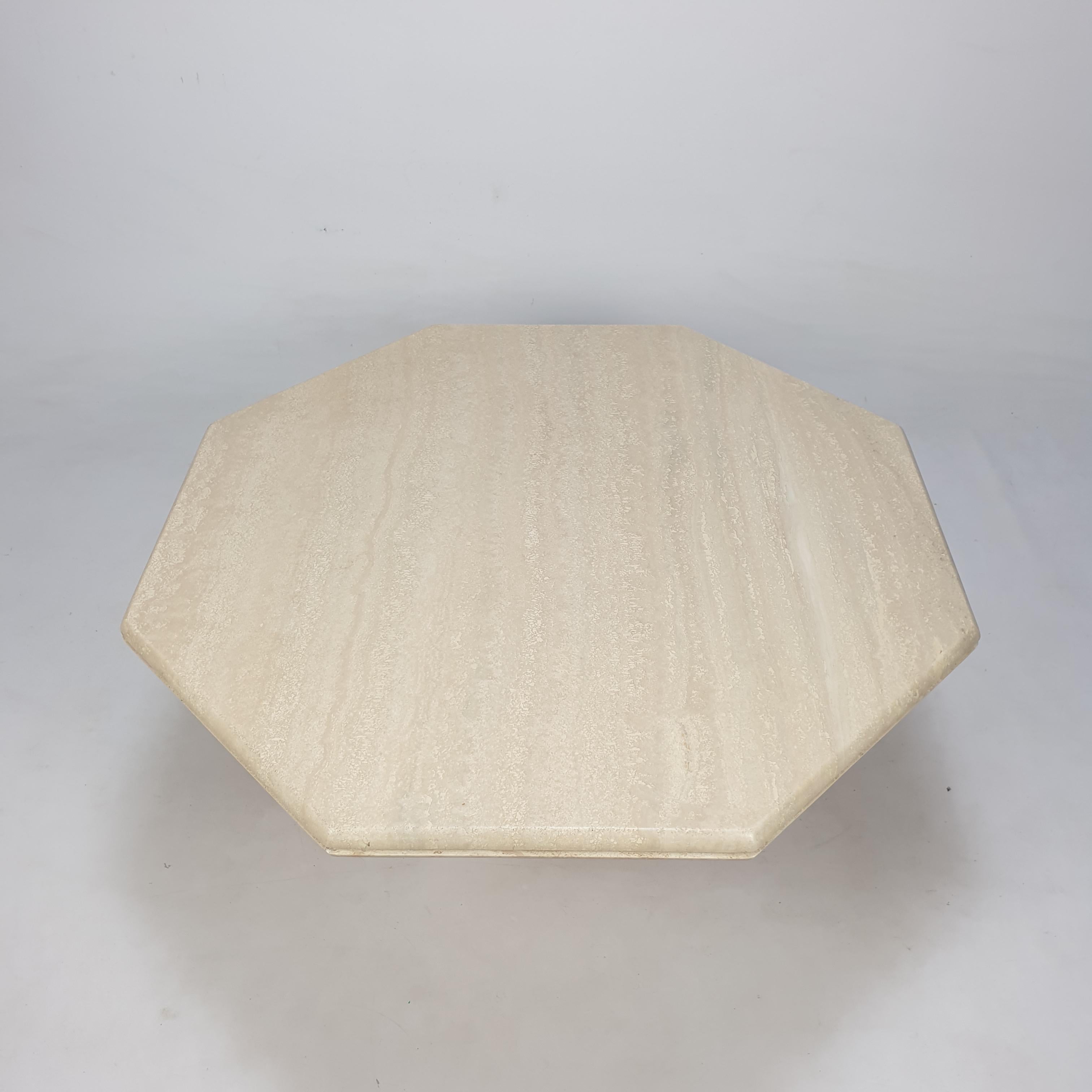Italian Travertine Octagon Coffee Table, 1980s In Good Condition In Oud Beijerland, NL