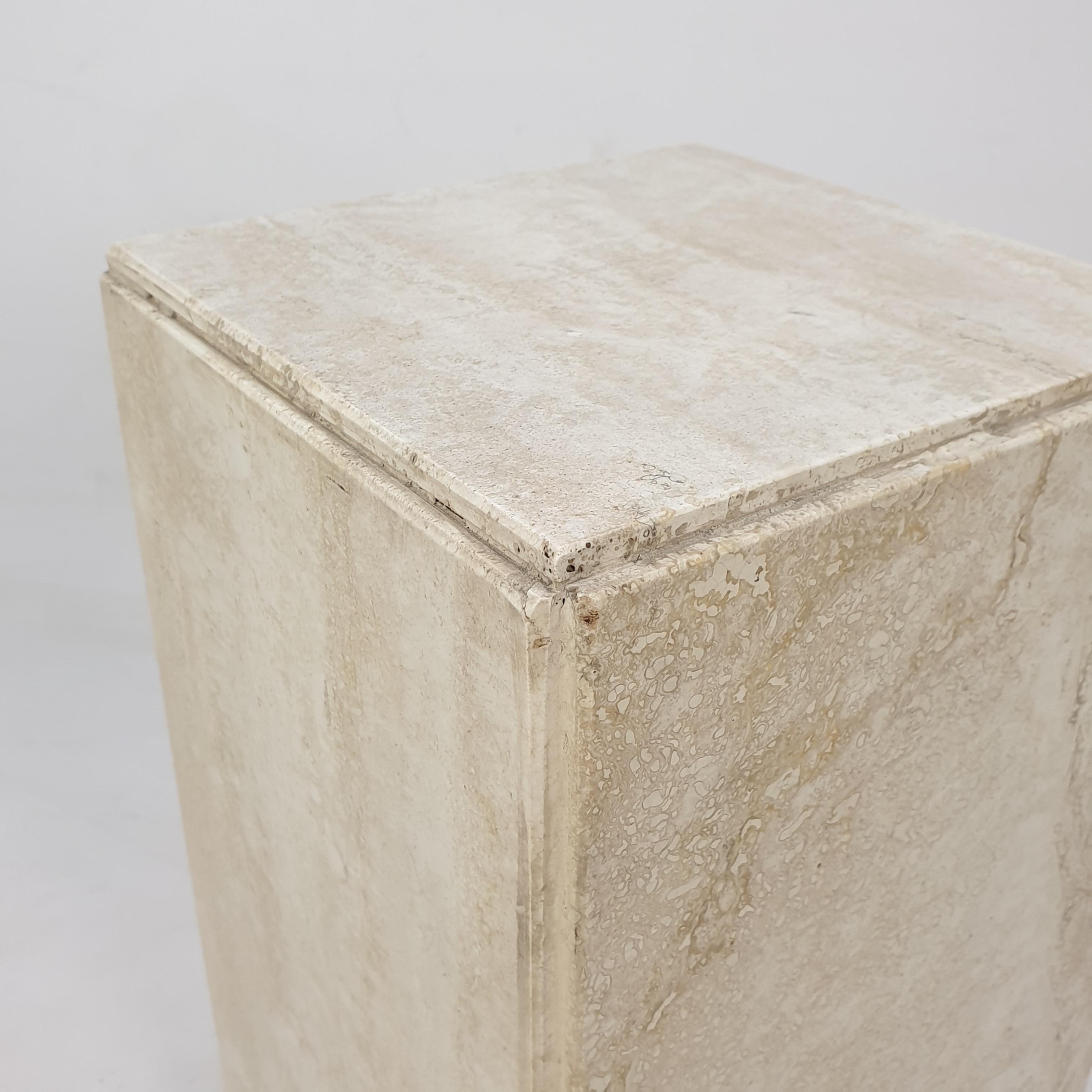 Italian Travertine Side Table or Pedestal, 1980's For Sale 5