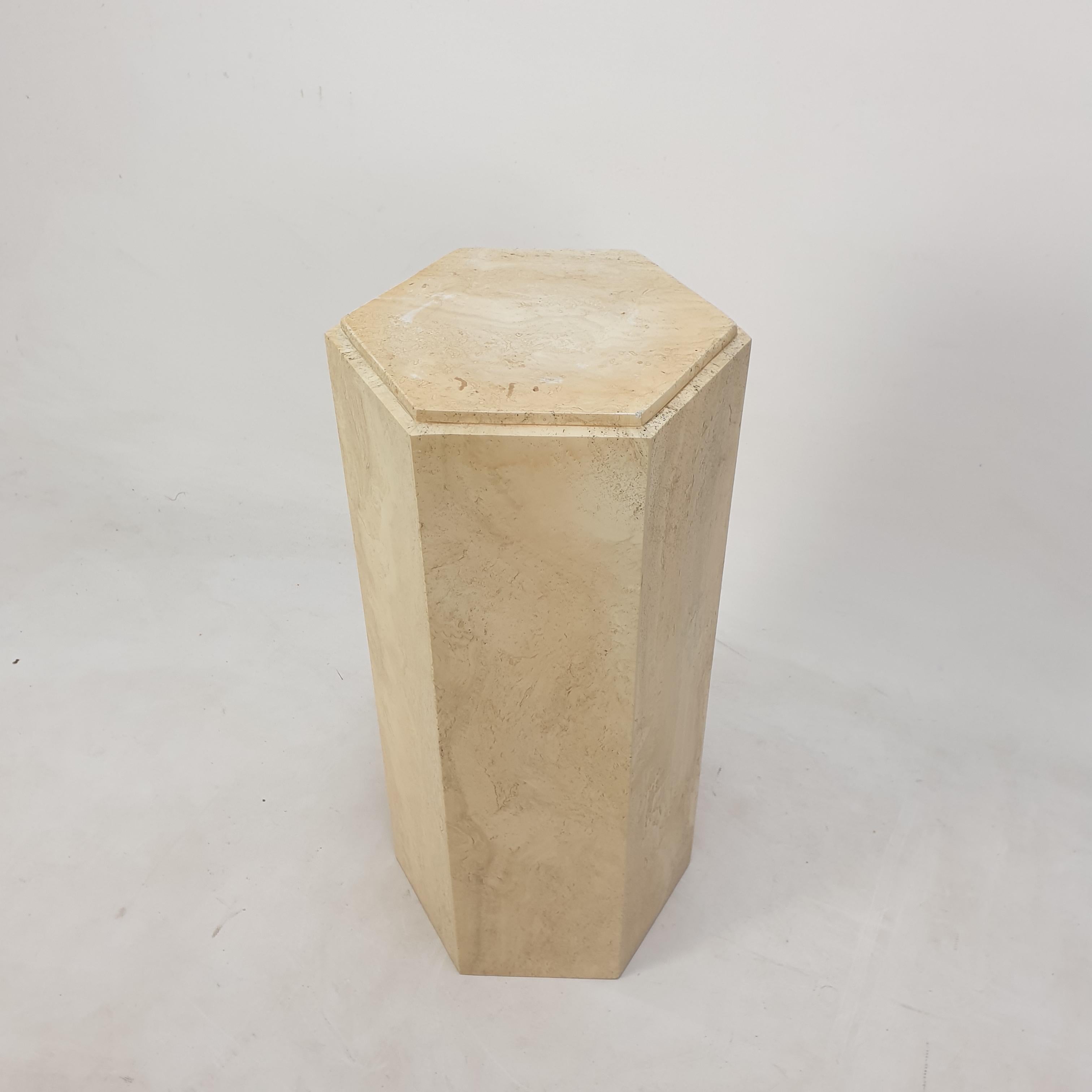Italian Travertine Side Table or Pedestal, 1980's In Good Condition In Oud Beijerland, NL