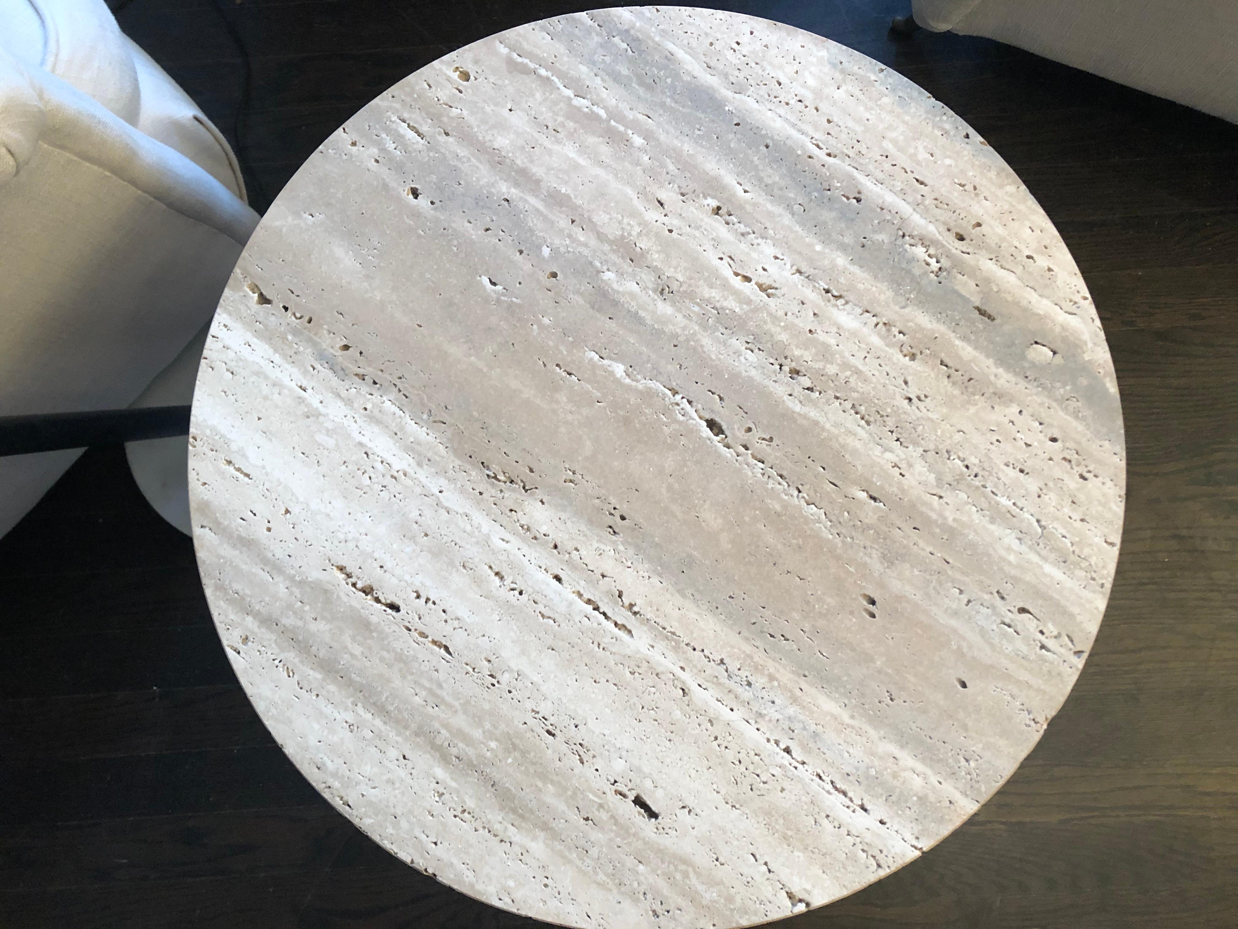 Silver travertine marble side table by Le Lampade
Designed and Made in Italy
Round travertine top on an hexagonal base.
Base and top can be custom made up on request.