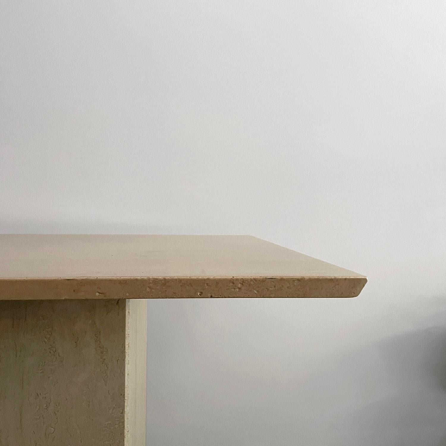 Italienischer Tisch aus Travertin im Angebot 12