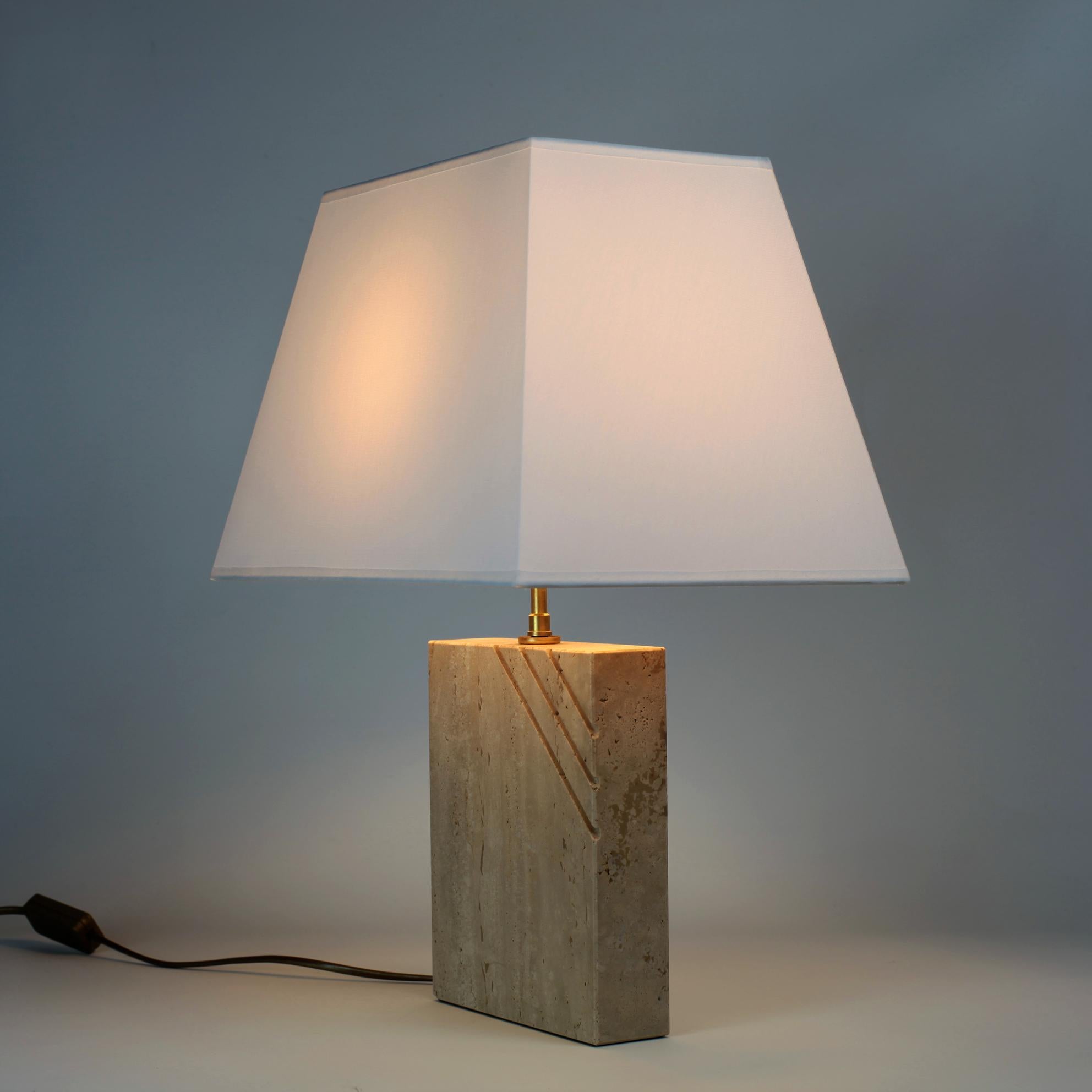 Italian Travertine Table Lamp, 1970 In Good Condition For Sale In Saint  Ouen, FR