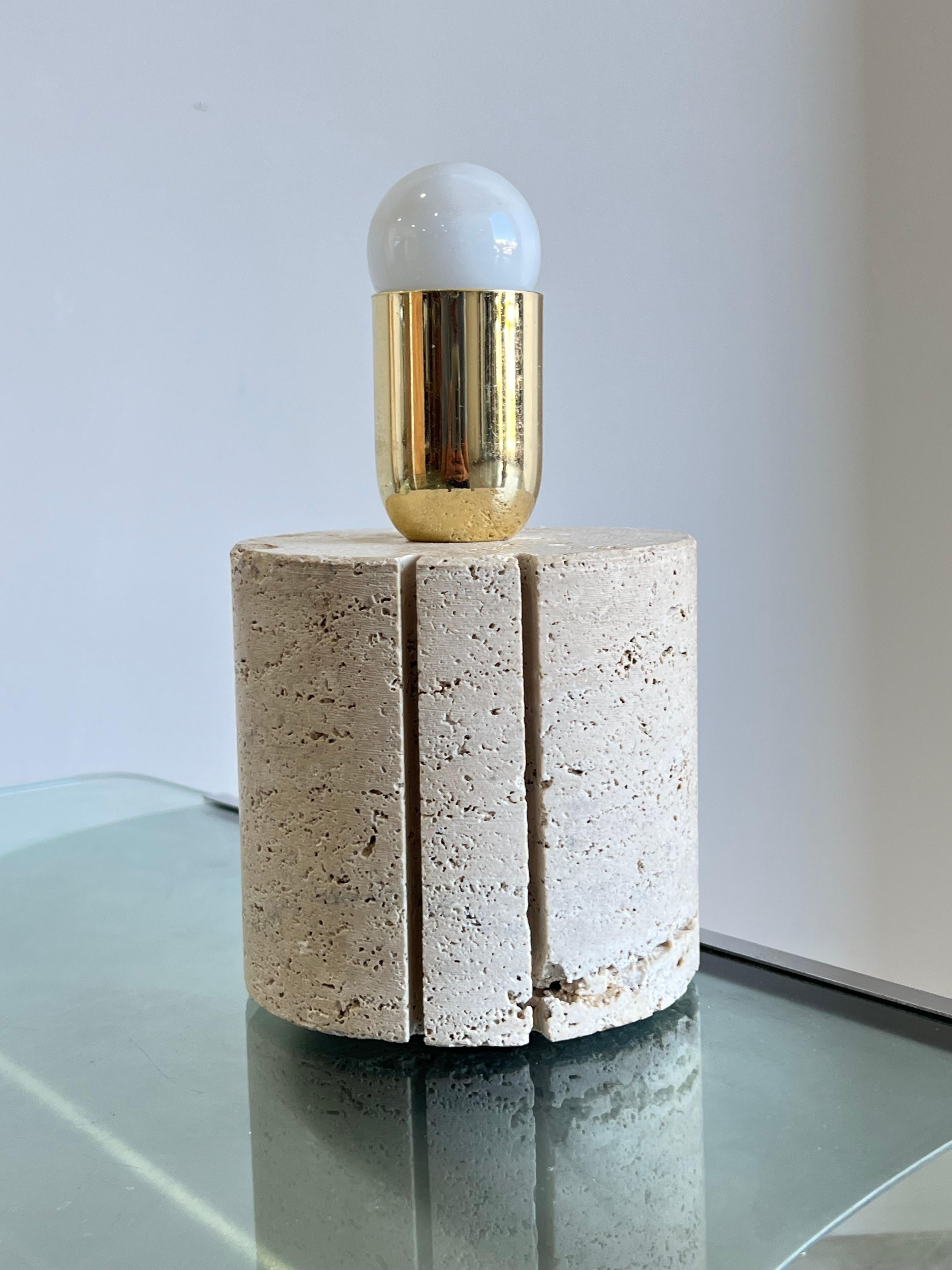 Mid-Century Modern Italian Travertine Table Lamp by Fratelli Mannelli For Sale