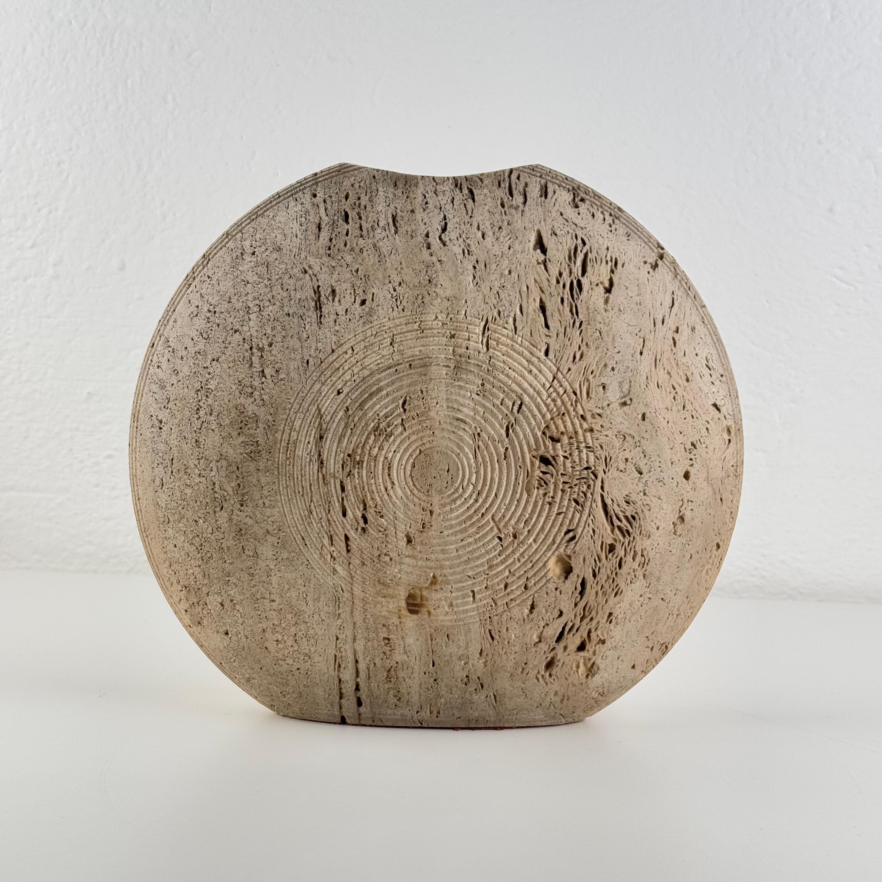 Mid-Century Modern Italian Travertine Vase by P. A. Giusti and Egidio di Rosa for Up&Up, 1970s en vente