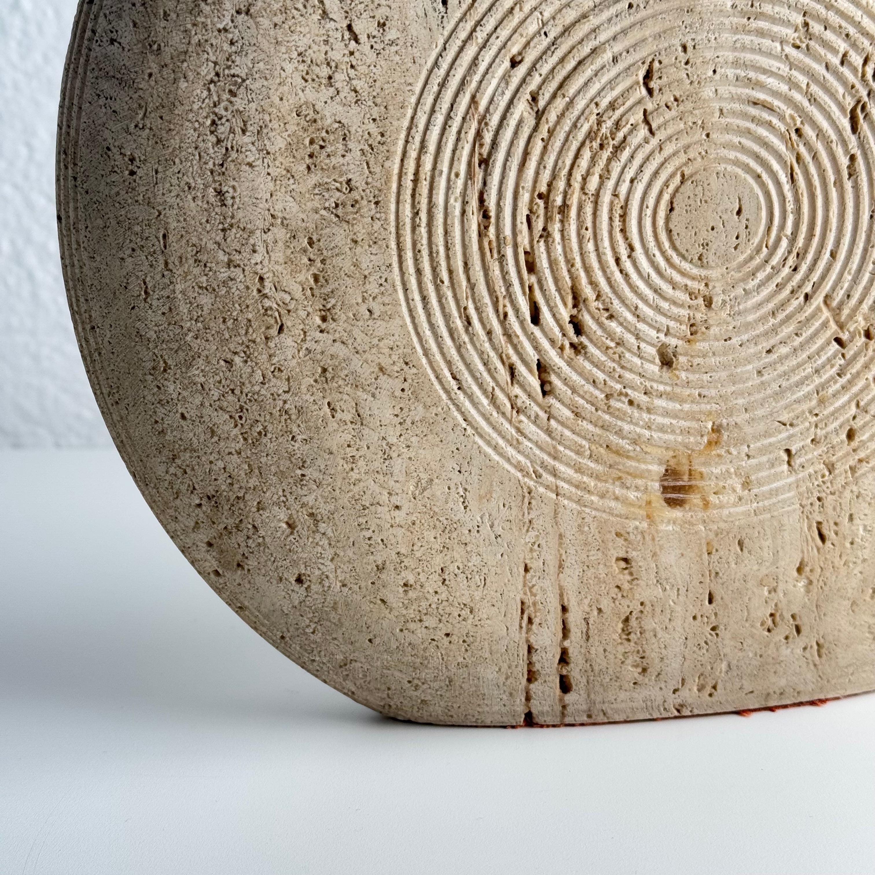 Italian Travertine Vase by P. A. Giusti and Egidio di Rosa for Up&Up, 1970s Bon état - En vente à Brescia, Brescia