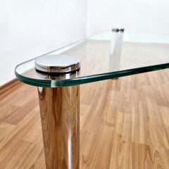 Table basse triangulaire italienne en chrome et verre, signée Marco Zanuso, Italie, années 70