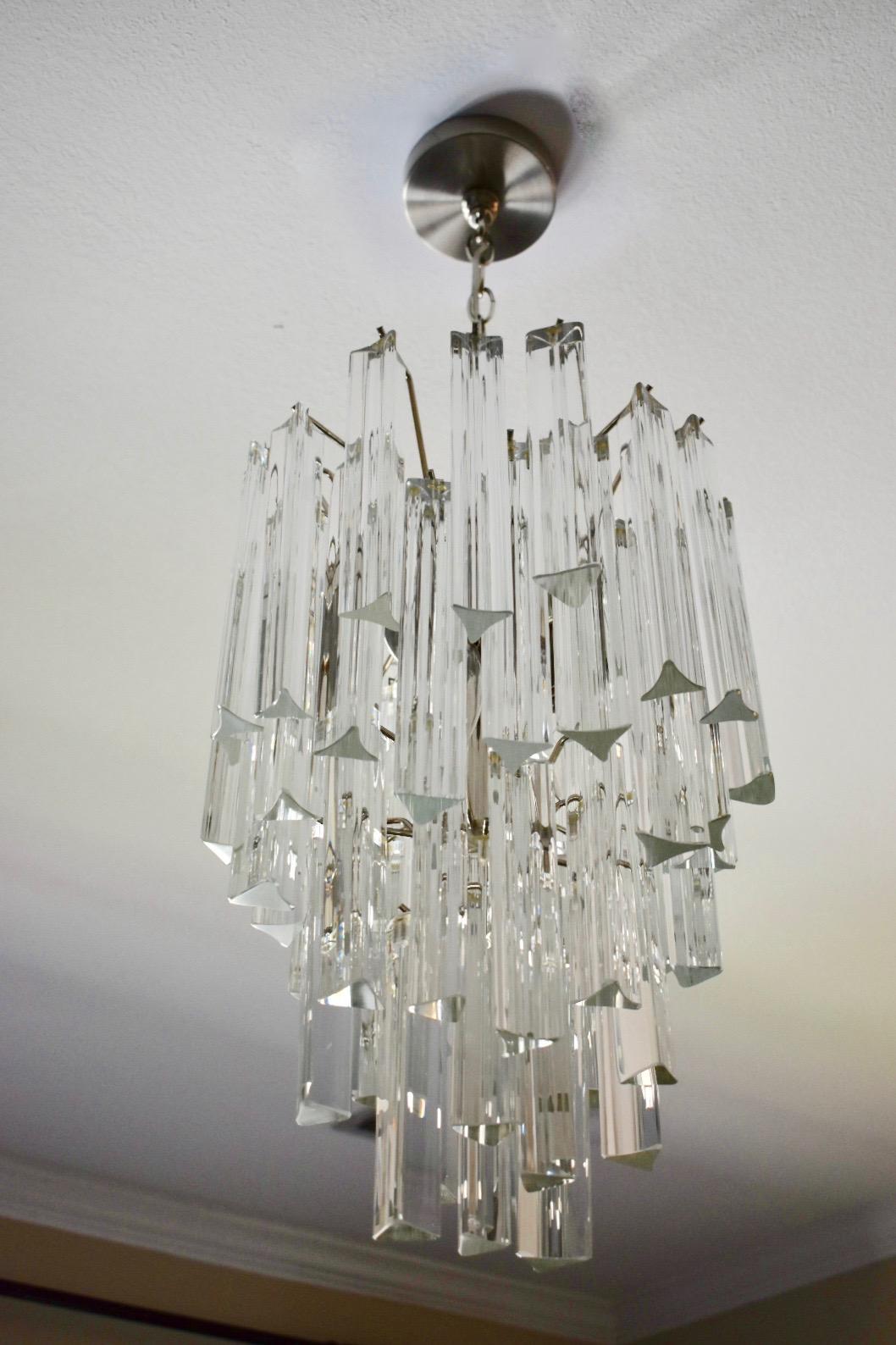 Italian Triedri Crystal Prism Chandelier in the Style of Venini In Good Condition For Sale In Dallas, TX