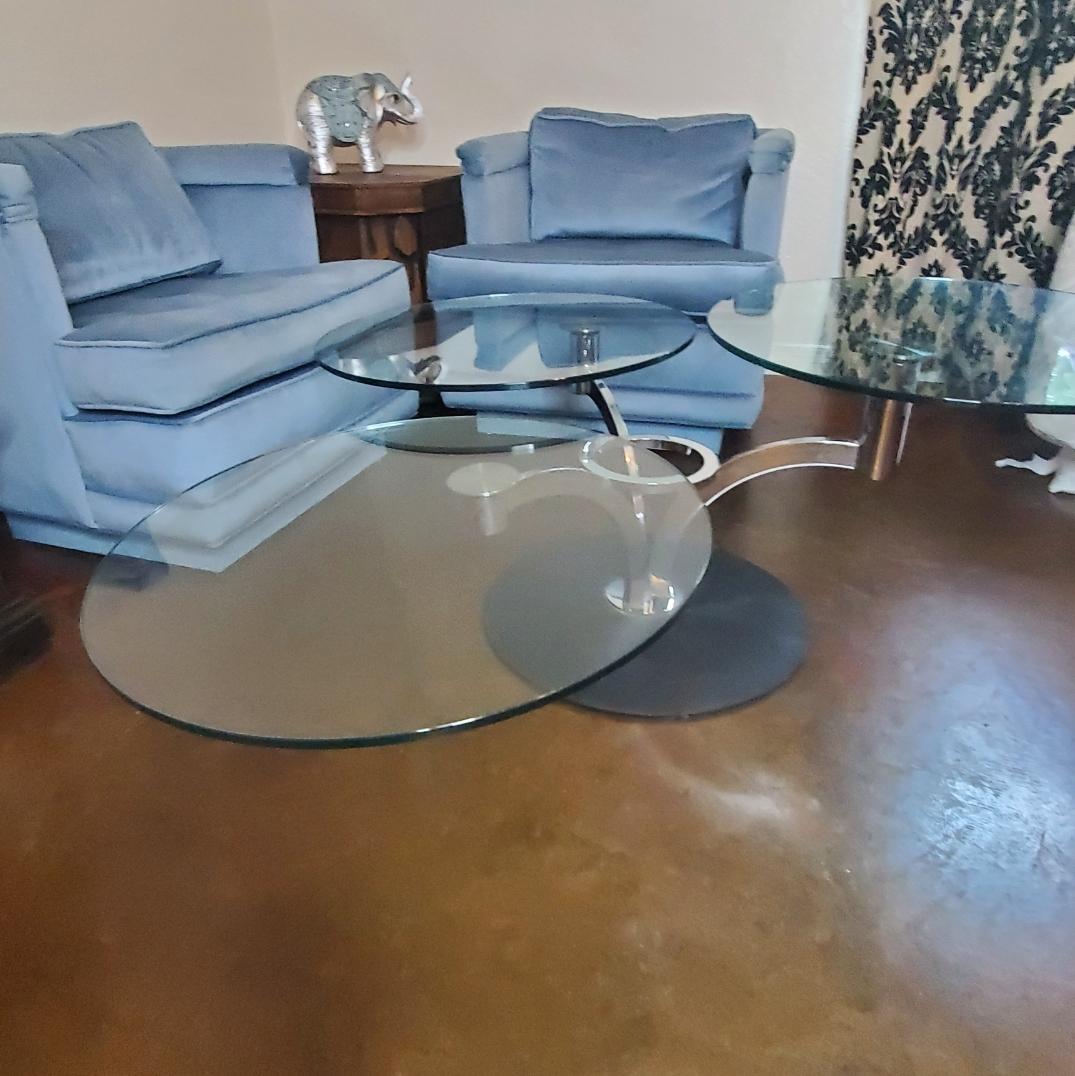 Glass Italian Trillo Motion Coffee Table For Sale