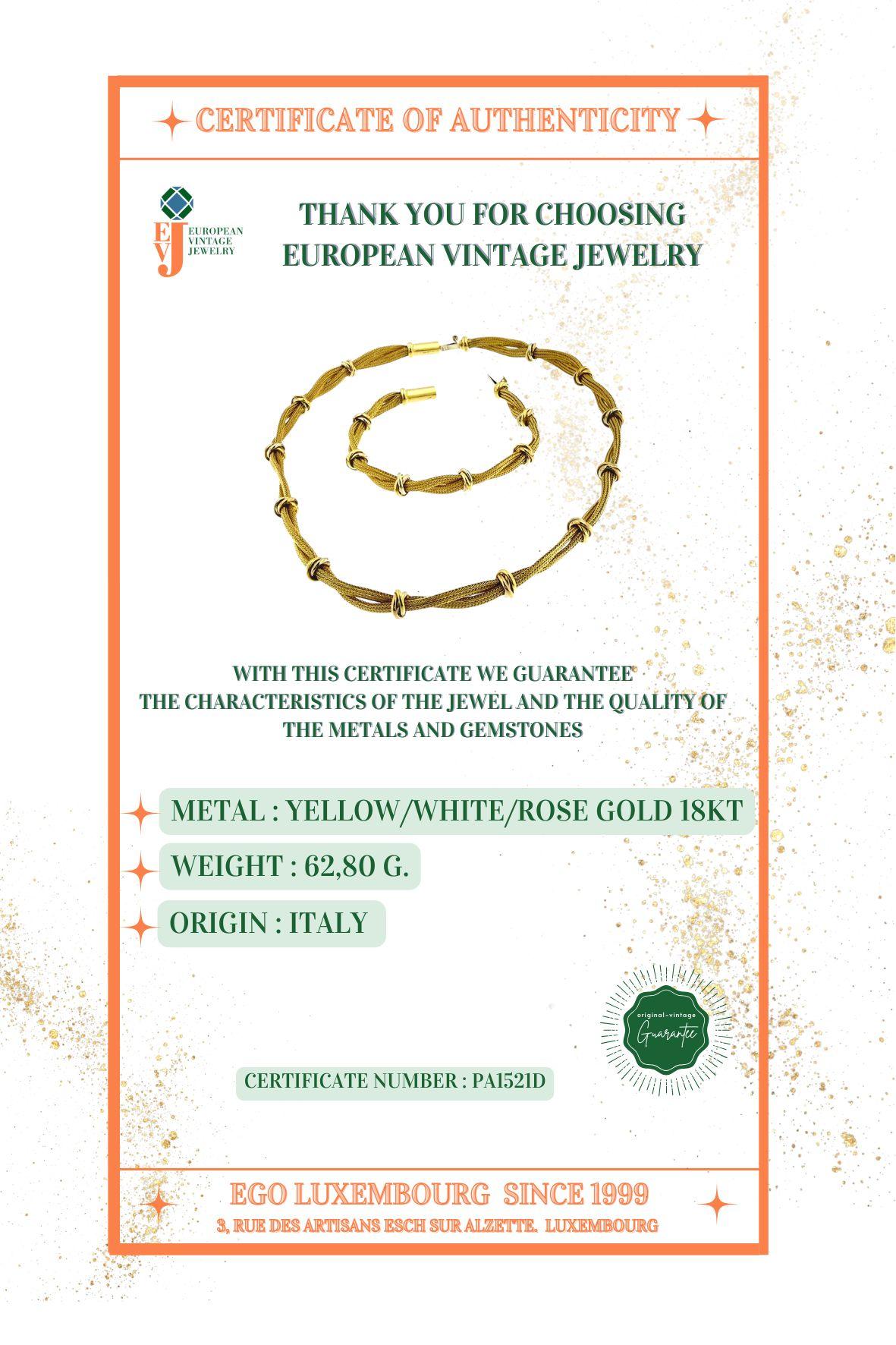 Set di gioielli con collana e bracciale a tre maglie in oro italiano in vendita 9