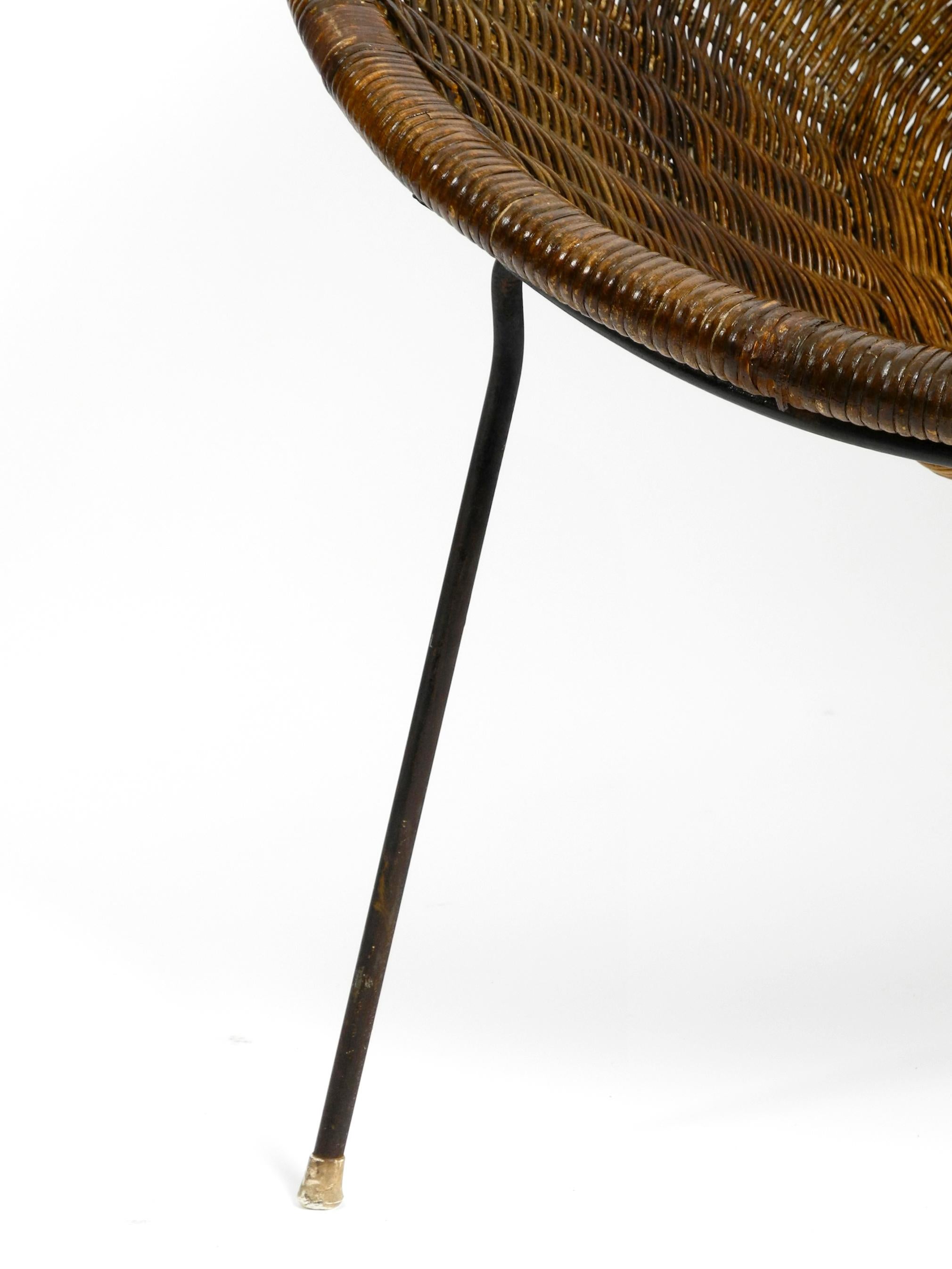 Italian Tripod Mid Century Lounge Basket Chair Made of Wicker by Roberto Mango 14