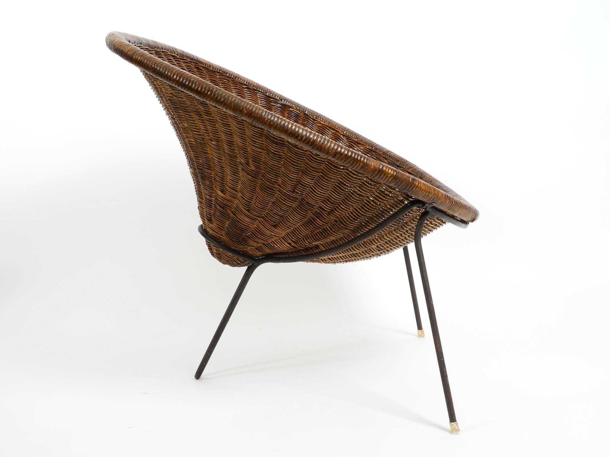 Italian Tripod Mid Century Lounge Basket Chair Made of Wicker by Roberto Mango In Good Condition In München, DE