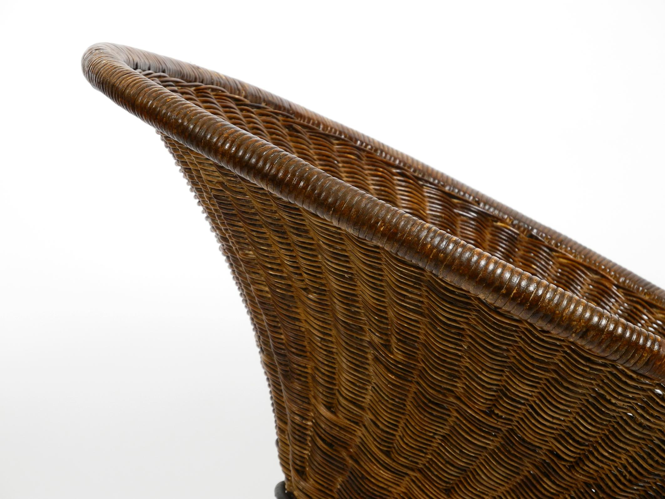 Italian Tripod Mid Century Lounge Basket Chair Made of Wicker by Roberto Mango 1