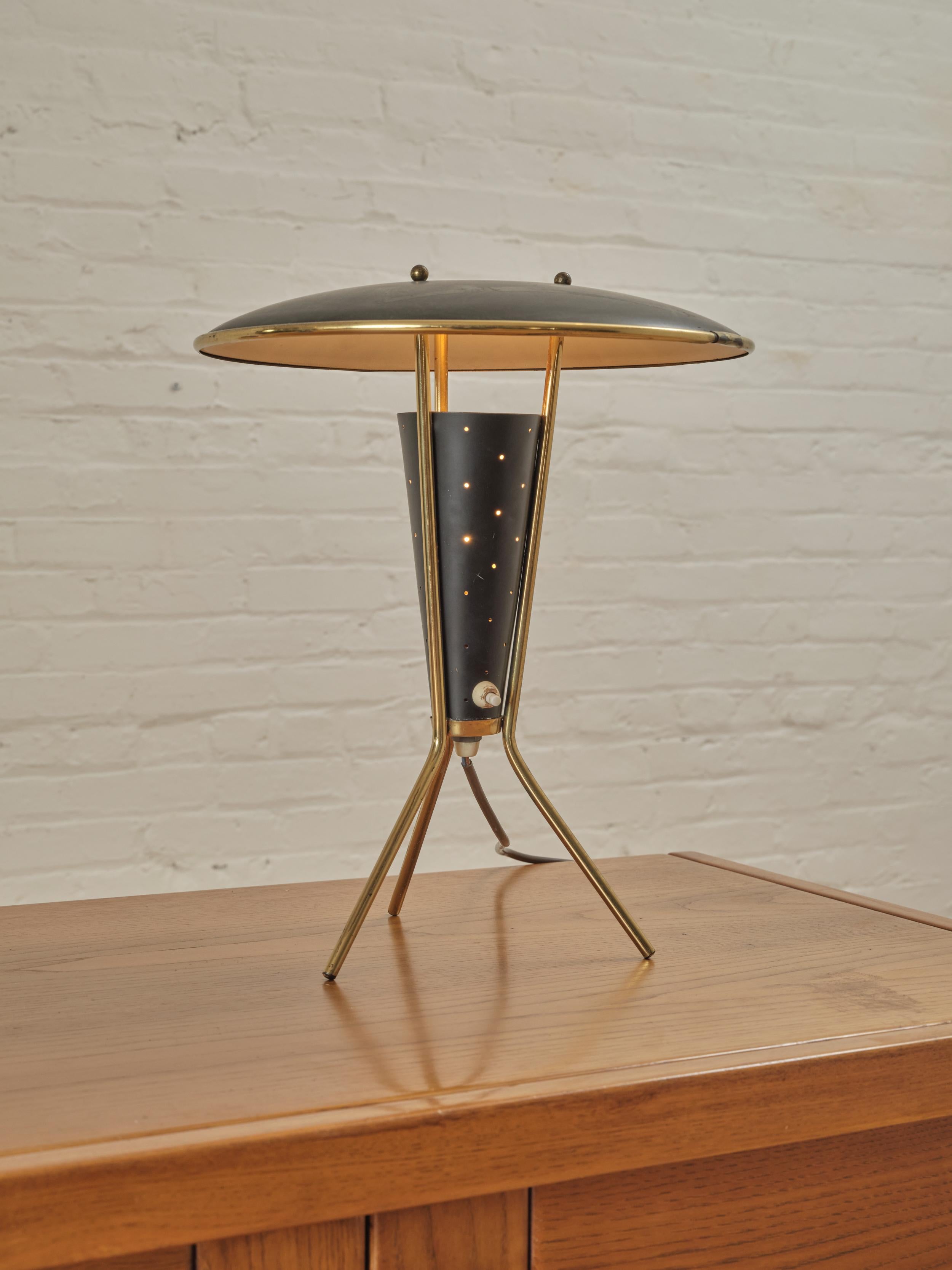 Italian Tripod Table Lamp In Good Condition For Sale In Long Island City, NY