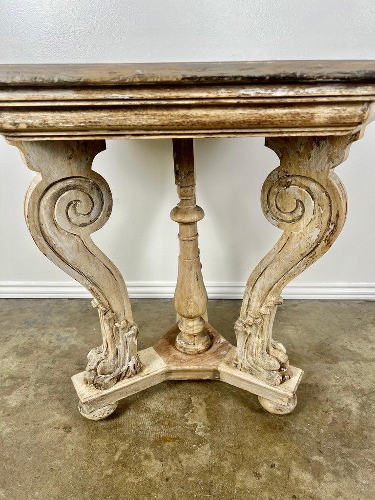 Renaissance Italian Tripod Table with Lion Feet For Sale