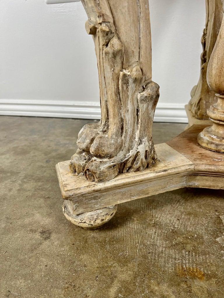 20th Century Italian Tripod Table with Lion Feet For Sale