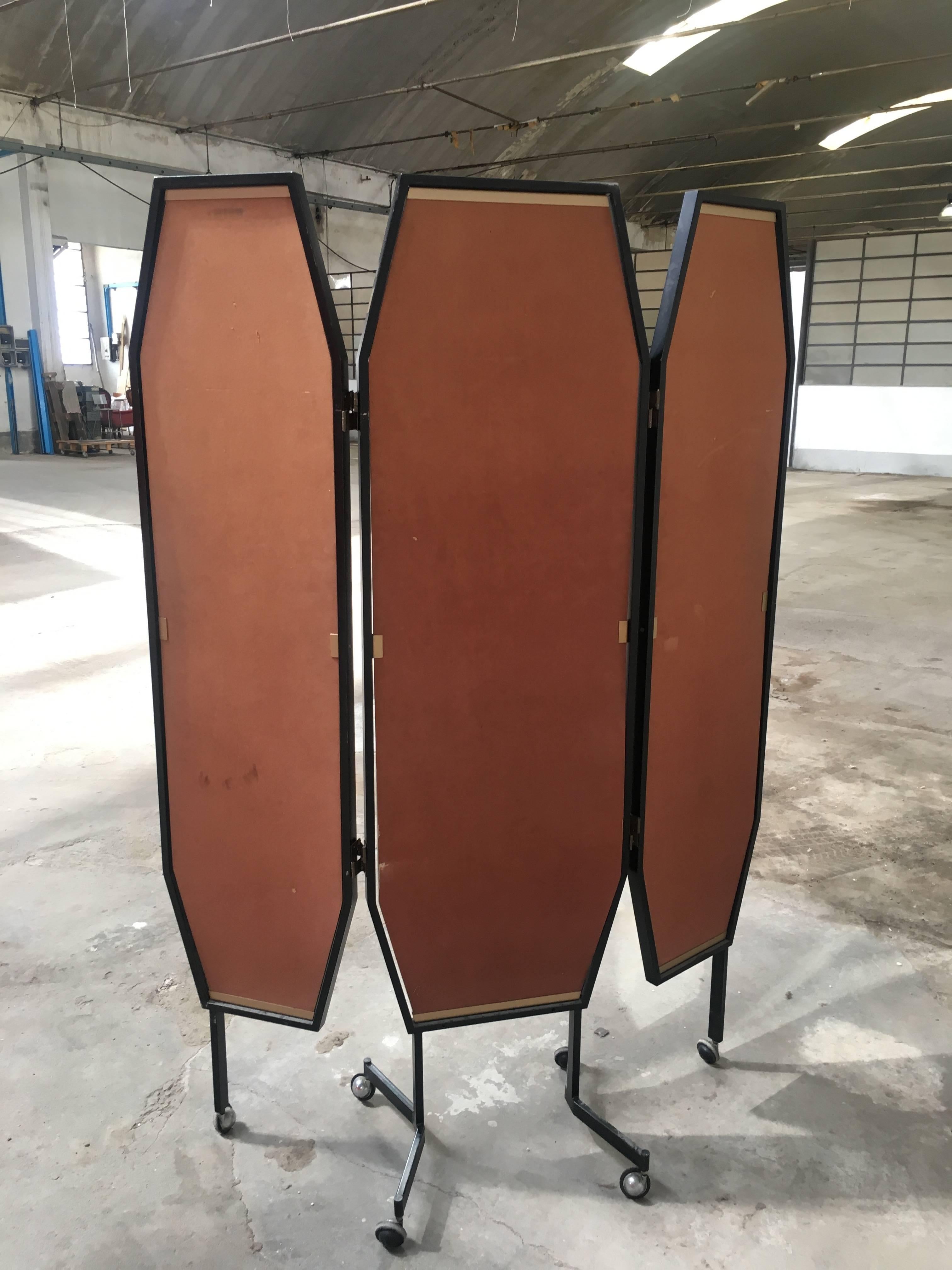 mirrors on wheels
