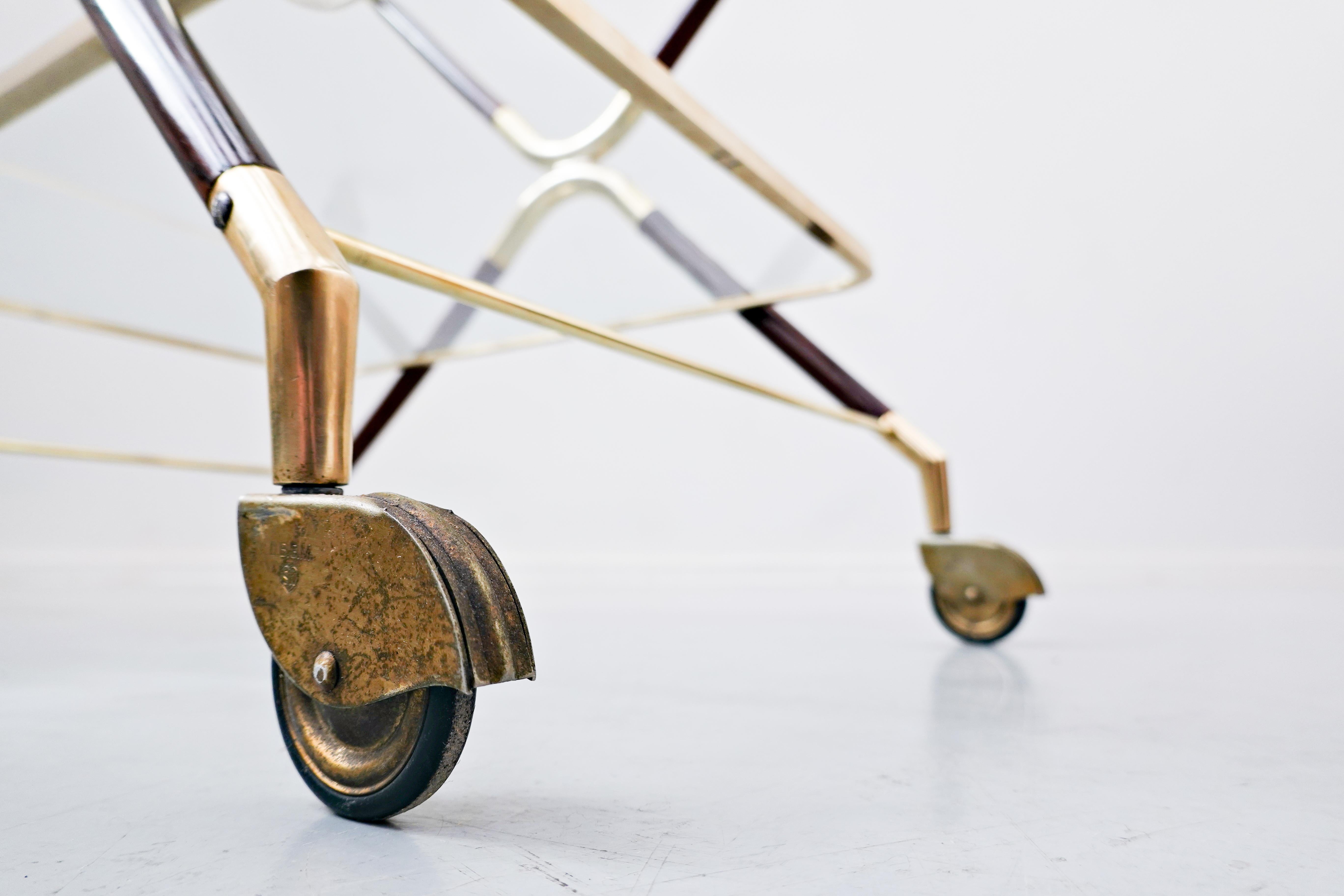 Mid-Century Modern Italian Trolley by Cesare Lacca, Glass and Brass, 1950s 2