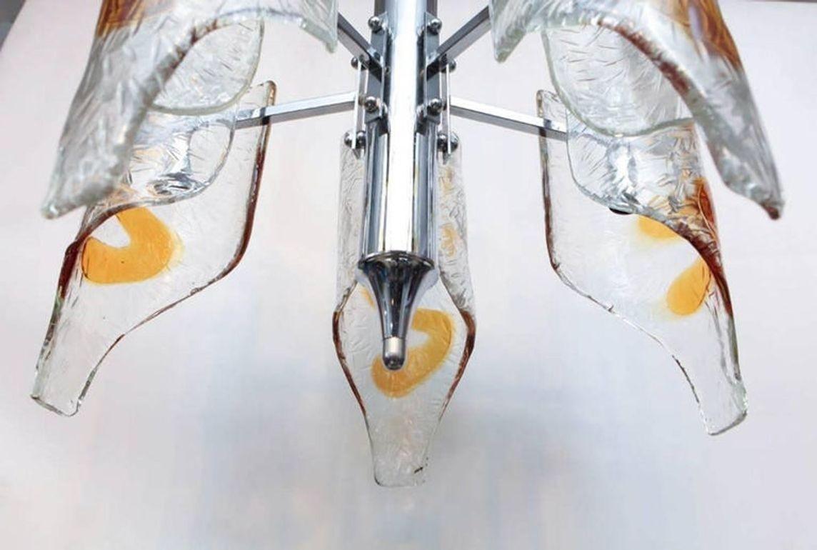 Araña italiana tubular de cristal de Murano transparente y ámbar diseñada por Mazzega, años 70 en Bueno estado para la venta en Los Angeles, CA