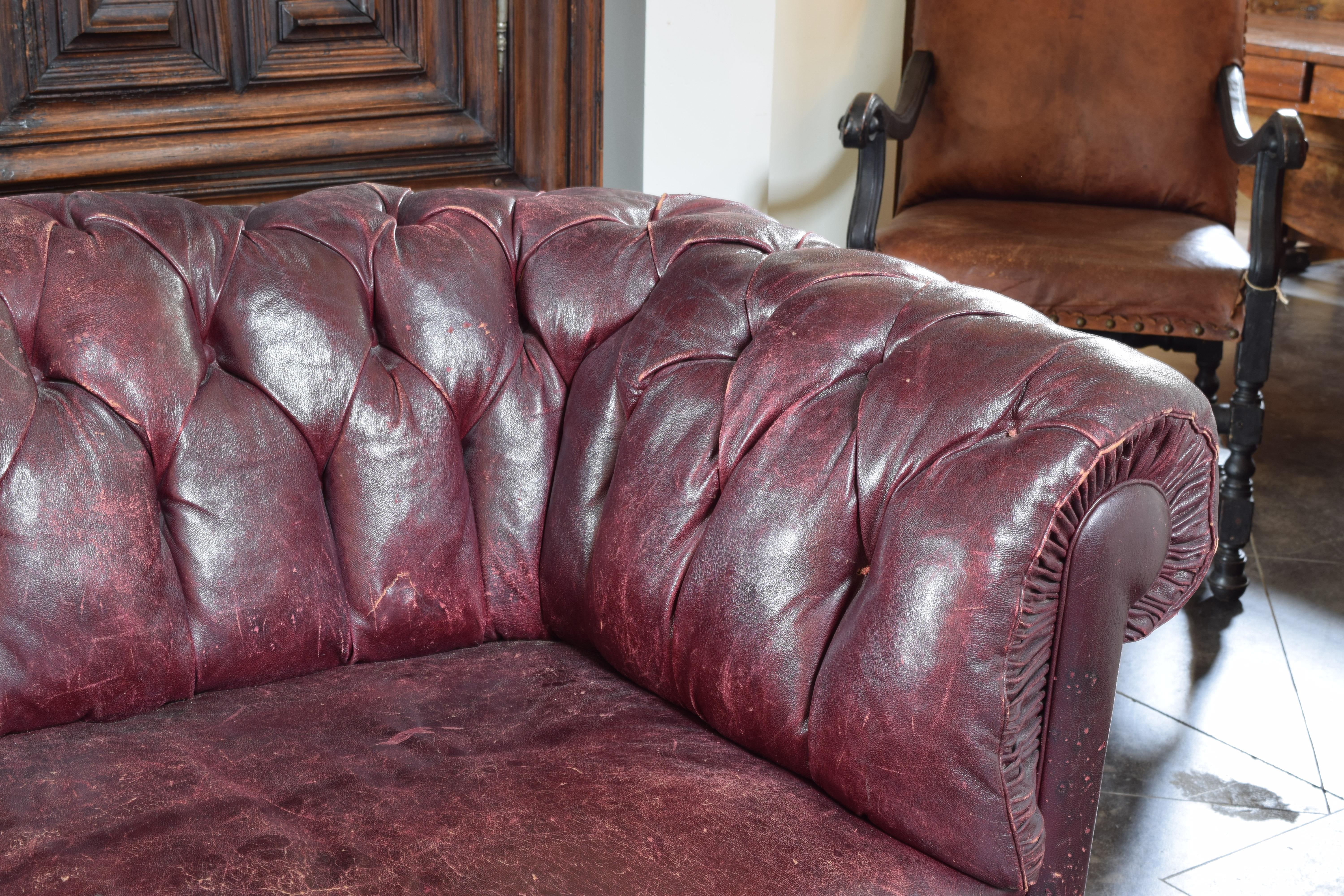 Italian Tufted Leather Upholstered Chesterfield Sofa, late 19thc For Sale 1