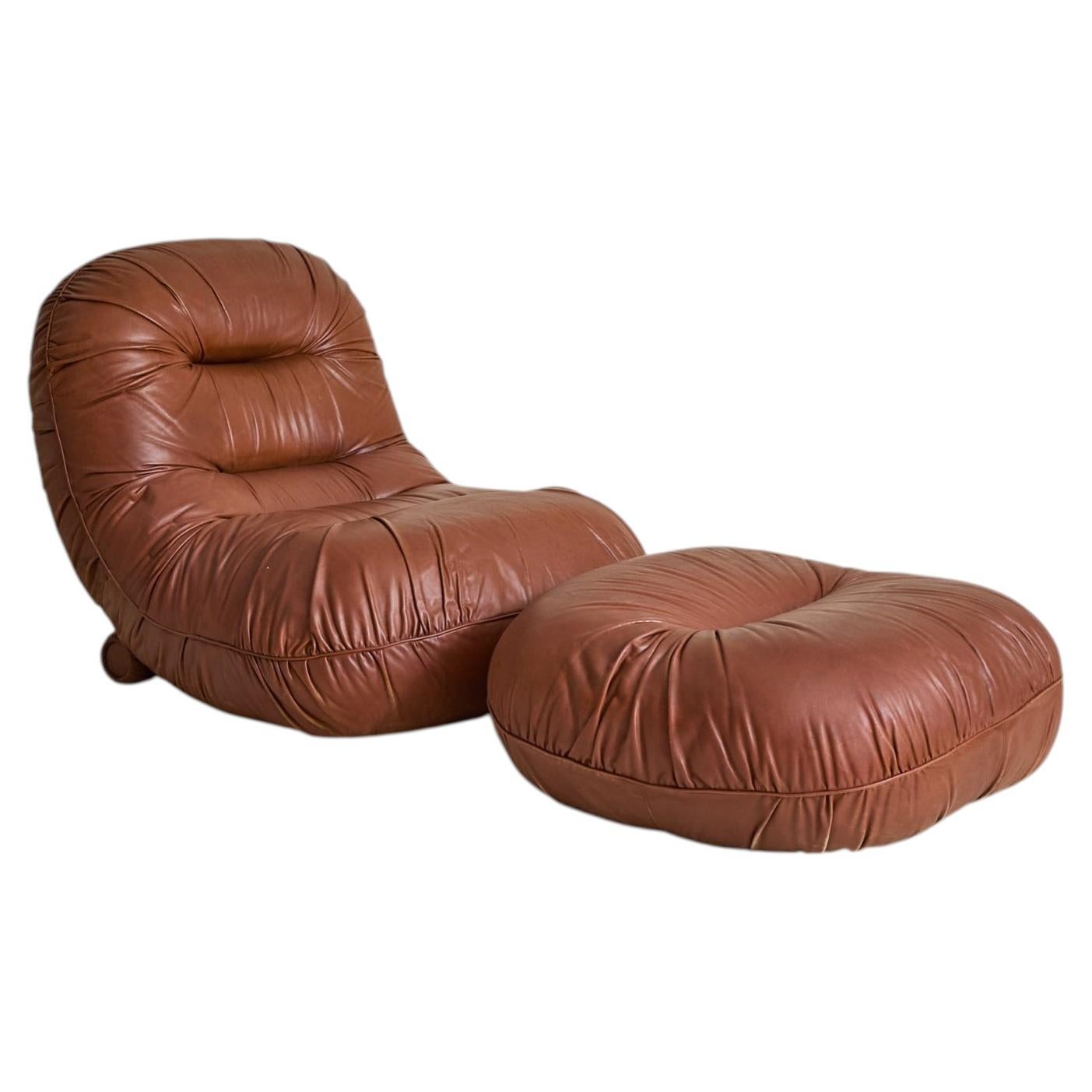 Poltrona "Tumble" + poggiapiedi, design di Adriano Piazzesi per Tre D, 1973