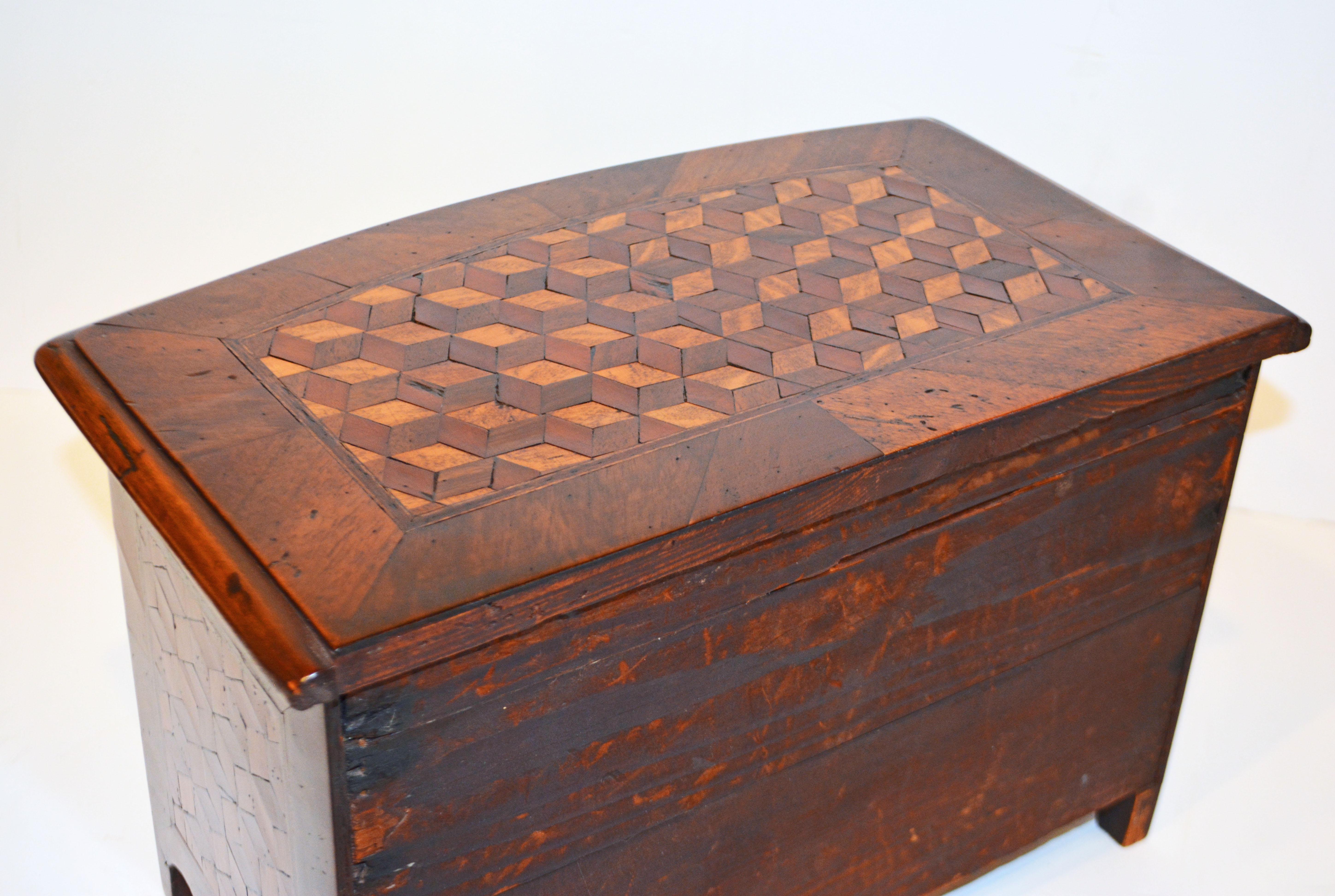 Italian Tumbling Block Parquetry Bow Front Miniature Three Drawer Commode In Good Condition In Ft. Lauderdale, FL