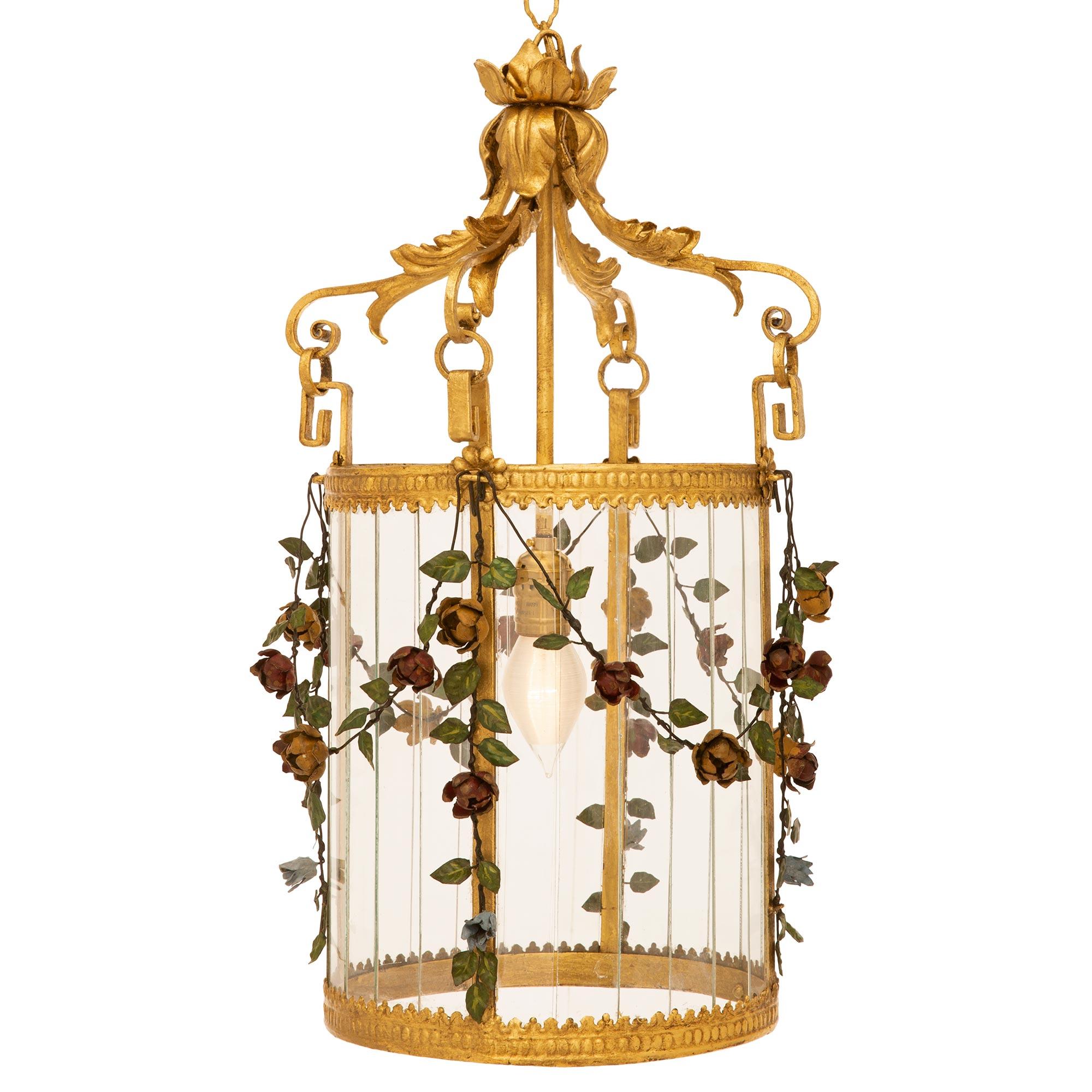 Italian Turn of the Century Louis XVI St. Gilt Metal and Tole Lantern In Good Condition For Sale In West Palm Beach, FL