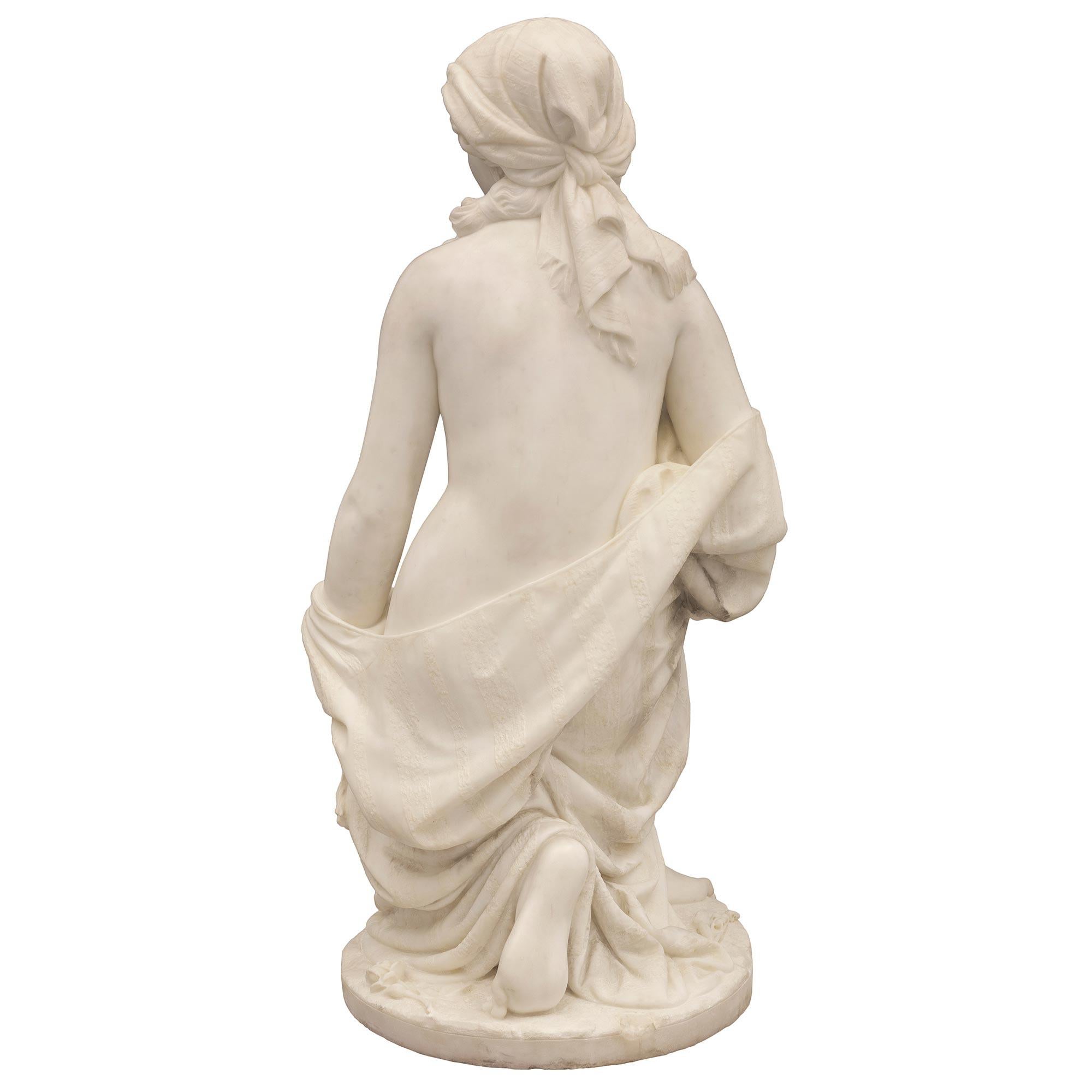 Statue italienne en marbre du début du siècle signée du Prof. R. Romanelli 1909 en vente 7